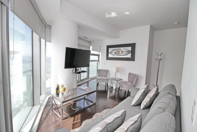 Presidential 2+1br Condo, Entertainment District *