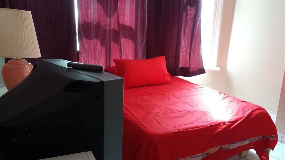 Travellers Guest house *