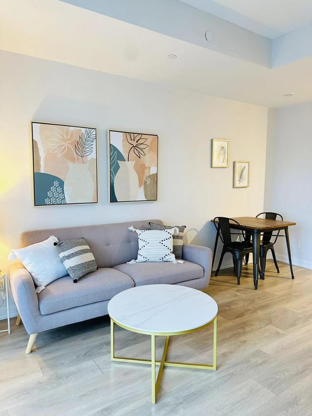 Lovely One Bedroom / Entertainment District P4
