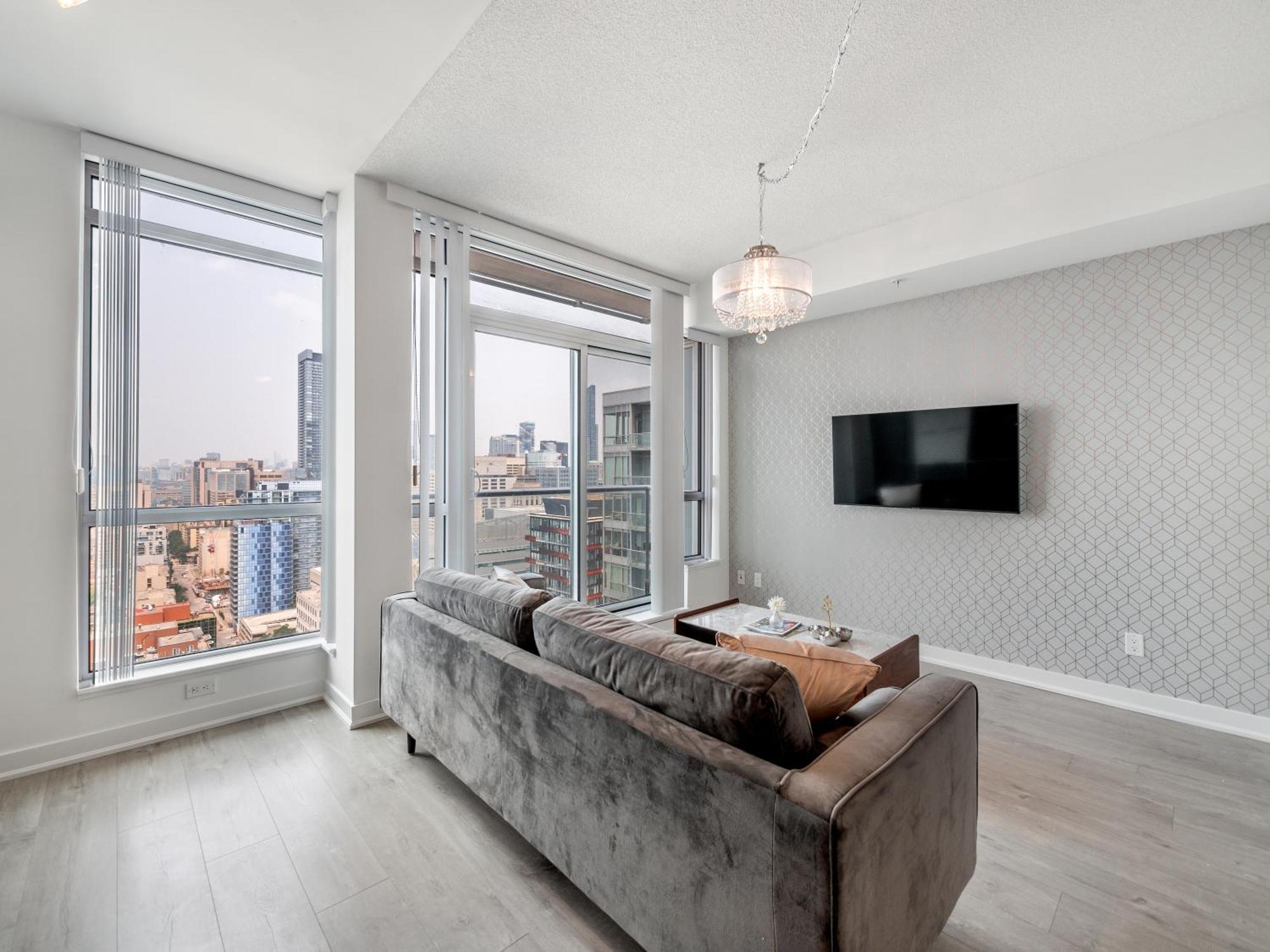 Designer One Bedroom - Entertainment District Toronto