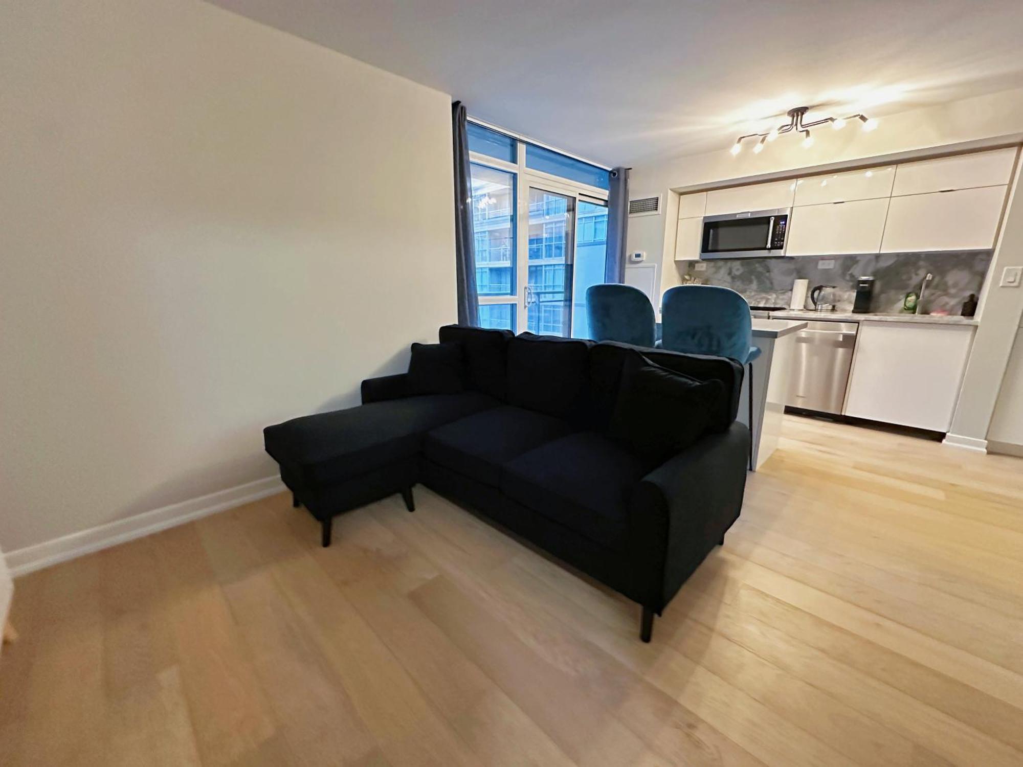 Apartment Downtown 2 Bedroom Gem With Free Parking