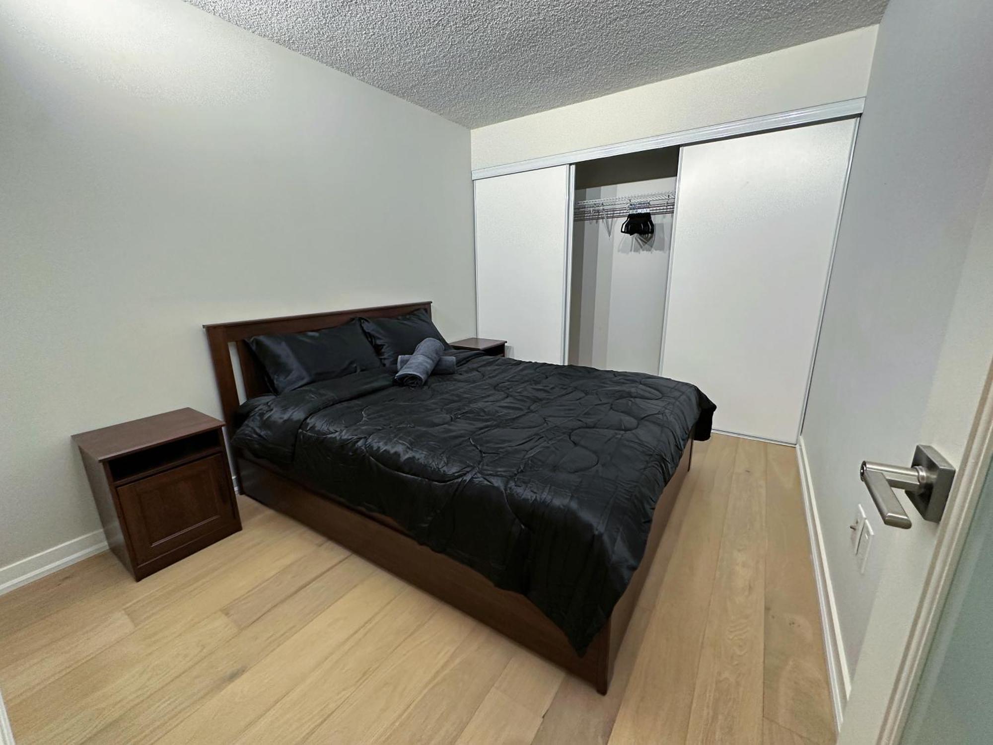 Downtown 2 Bedroom Gem With Free Parking Apartment