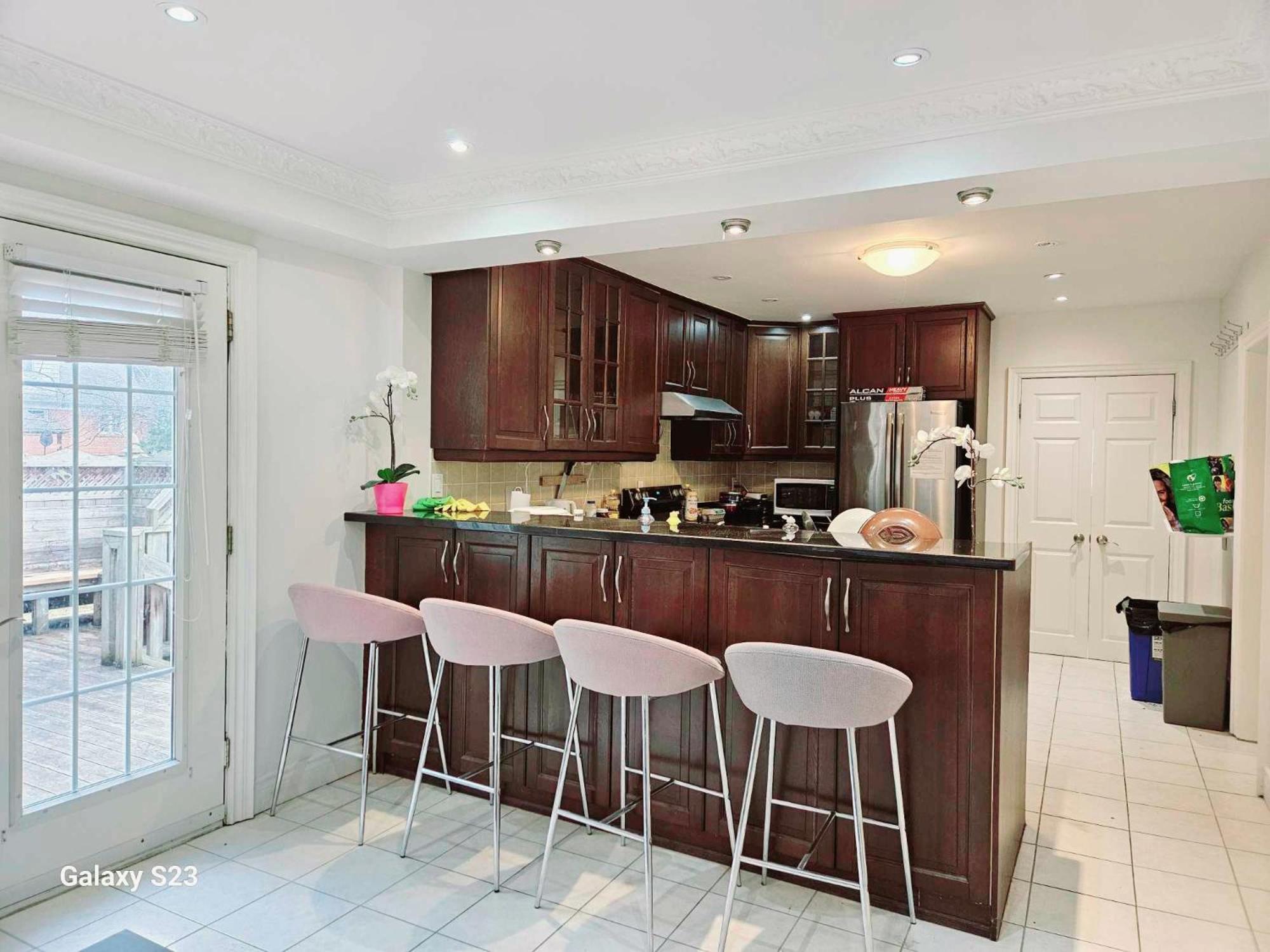 Homestay Beautiful At Yonge And Sheppard And North York Centre Toronto