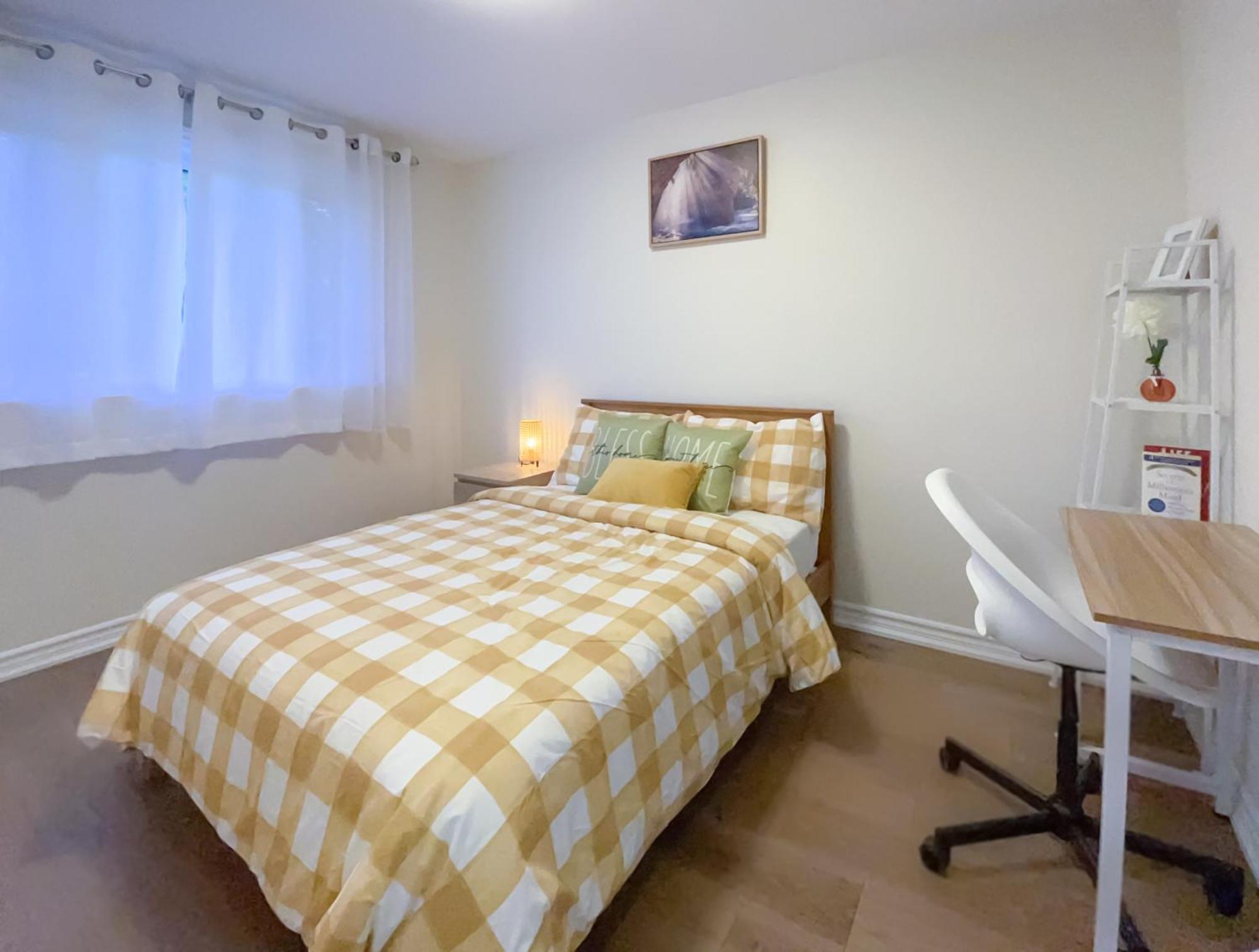 Newly-renovated 3br House, 12 Minutes To Airport Toronto