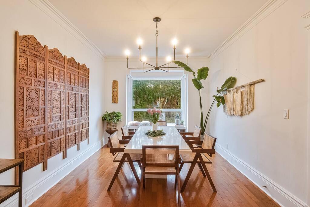 Exquisite Luxury Estate - Steps To Downtown Villa