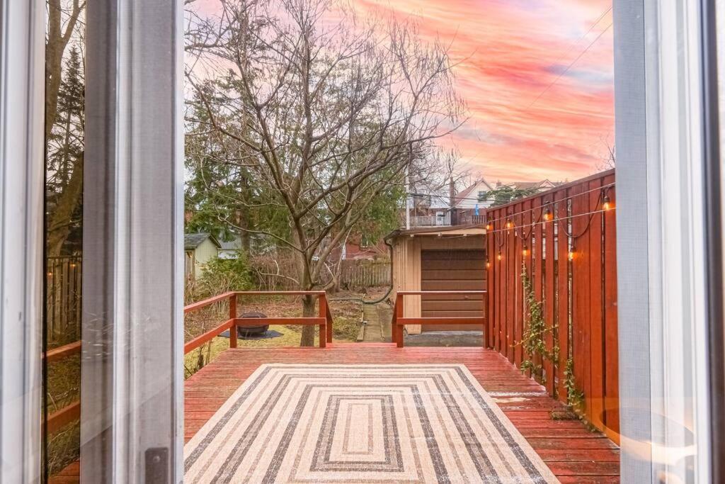 Exquisite Luxury Estate - Steps To Downtown Villa