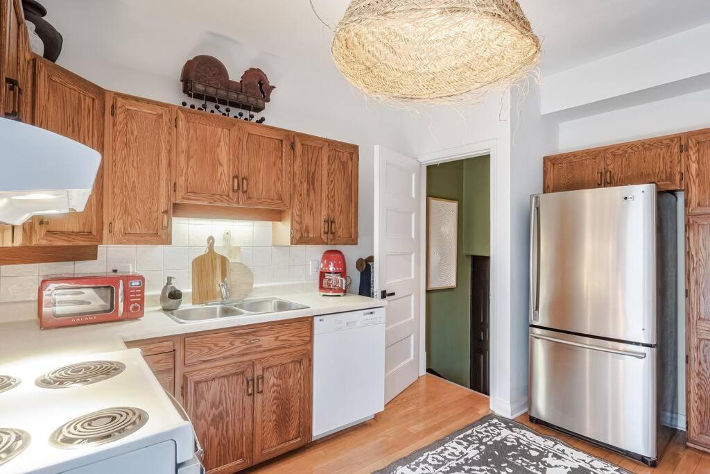 Exquisite Luxury Estate - Steps To Downtown Villa *