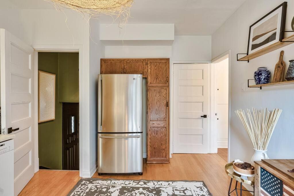 Exquisite Luxury Estate - Steps To Downtown Villa *