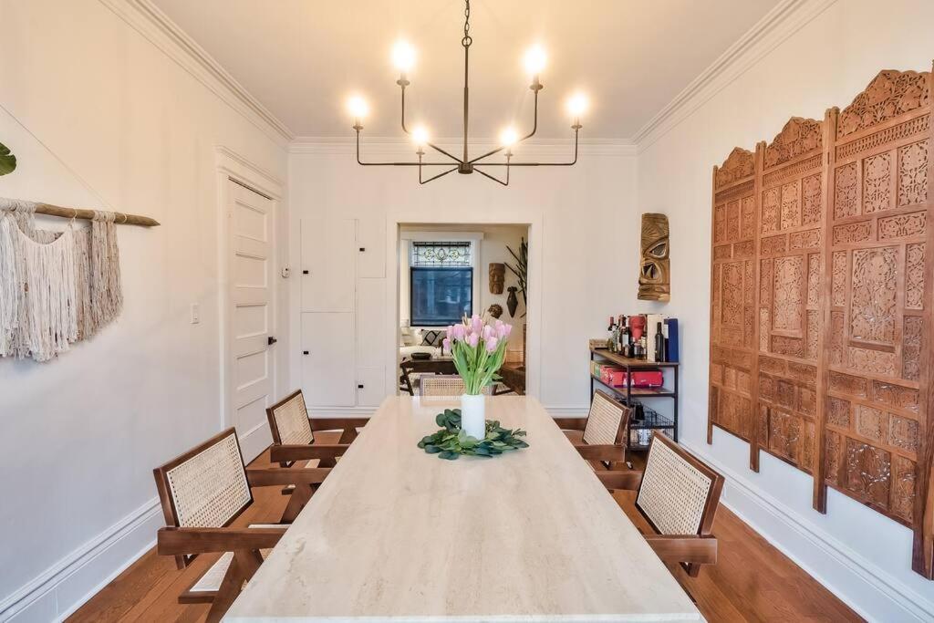 Exquisite Luxury Estate - Steps To Downtown Villa