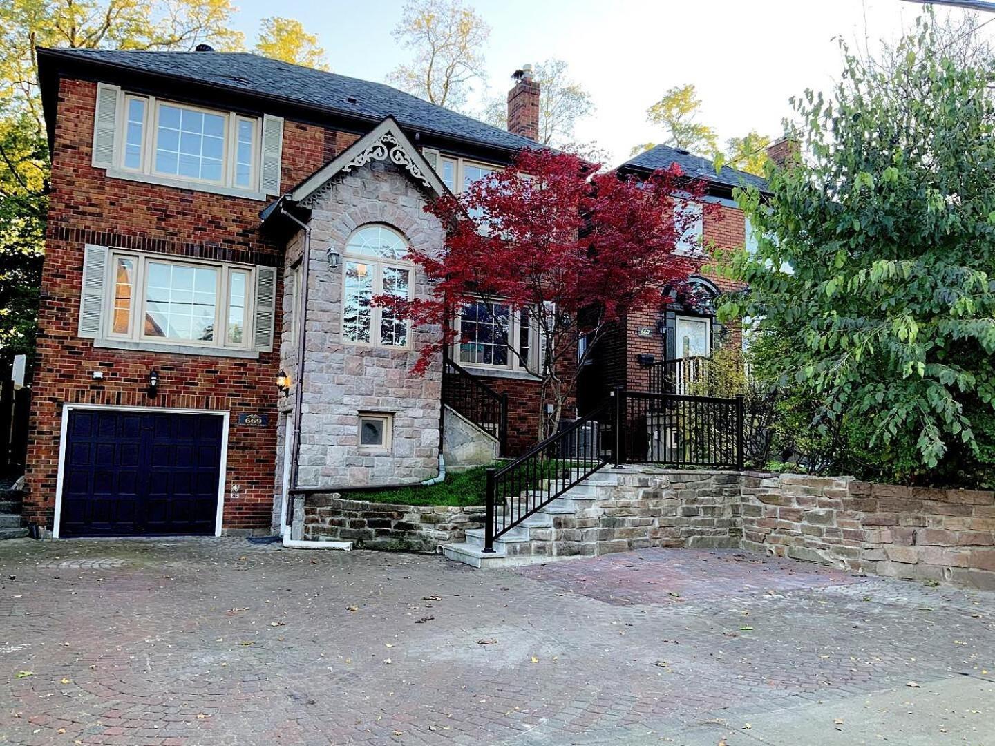 Leaside Garden