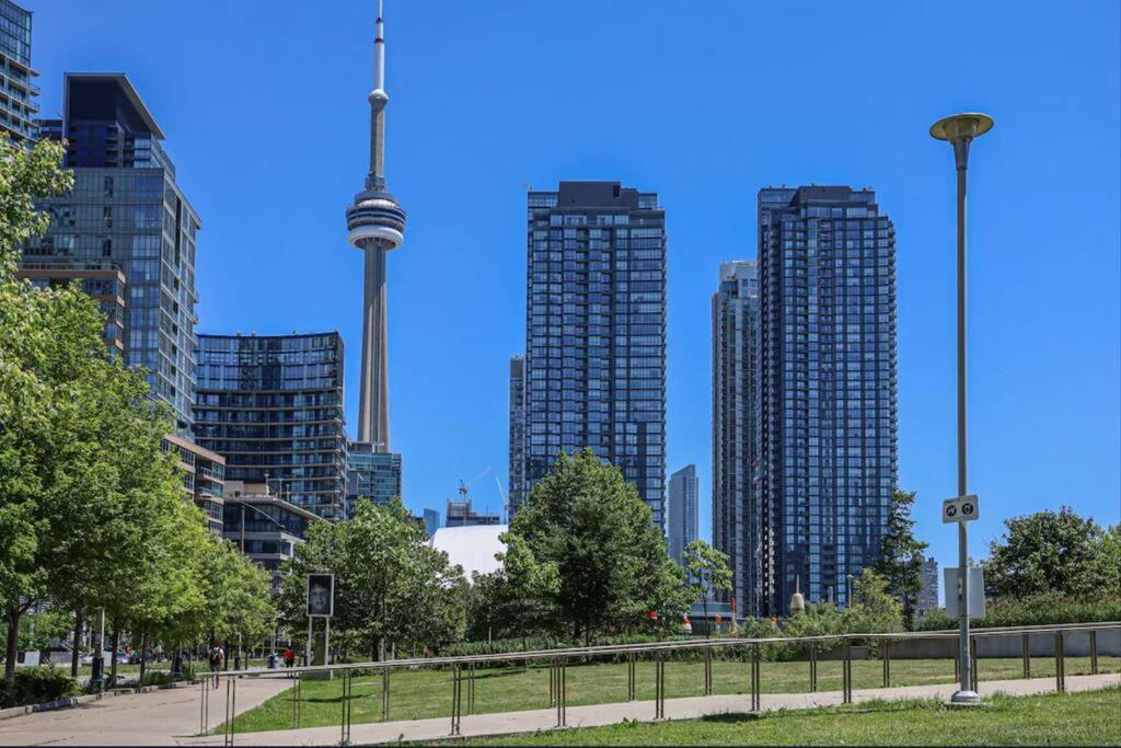 Apartment Lush By Cntower - Free Parking Toronto