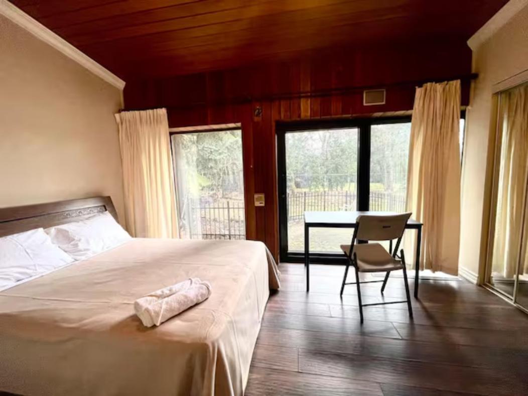 Vihome-368- Quiet House Near Bayview Village And Subway Guest house