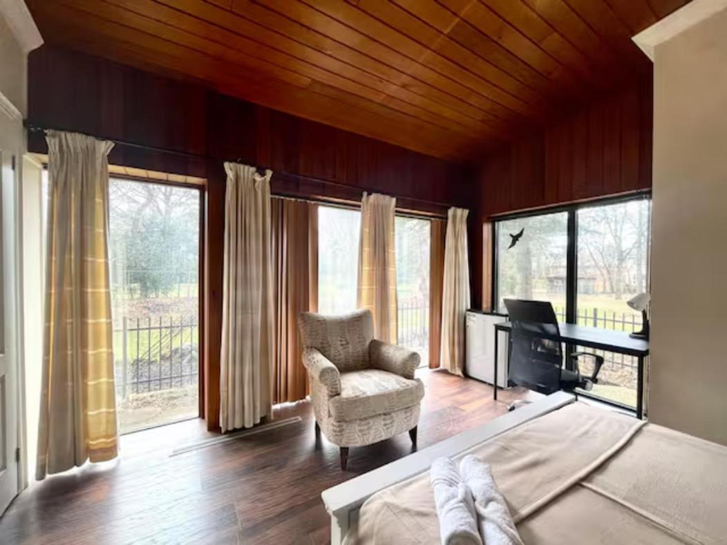 Vihome-368- Quiet House Near Bayview Village And Subway *