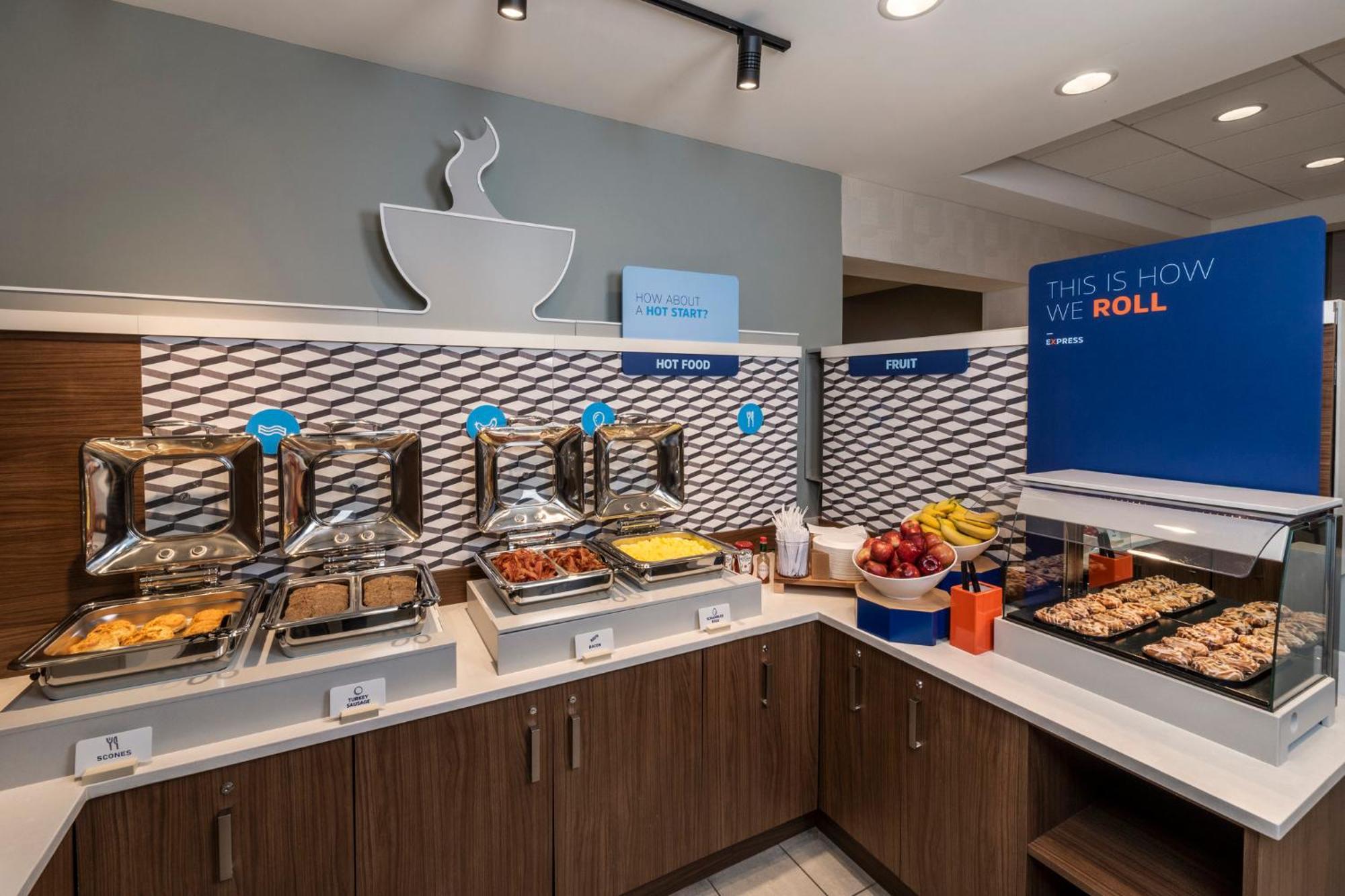 Express Downtown By Ihg Toronto
