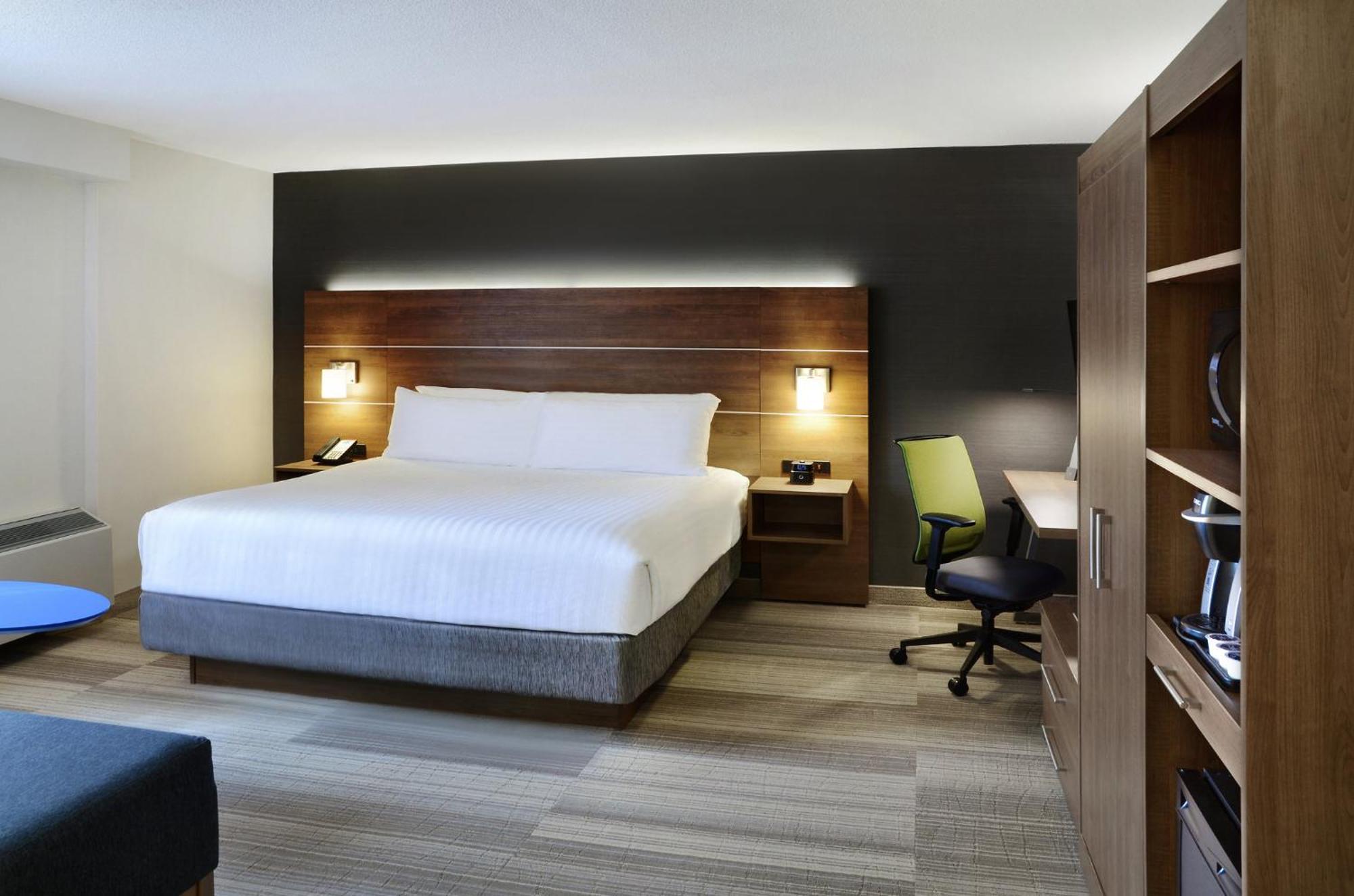 Express Downtown By Ihg Hotel