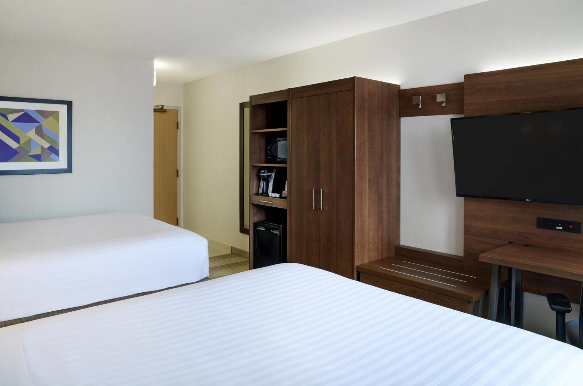 Express Downtown By Ihg Hotel 3*