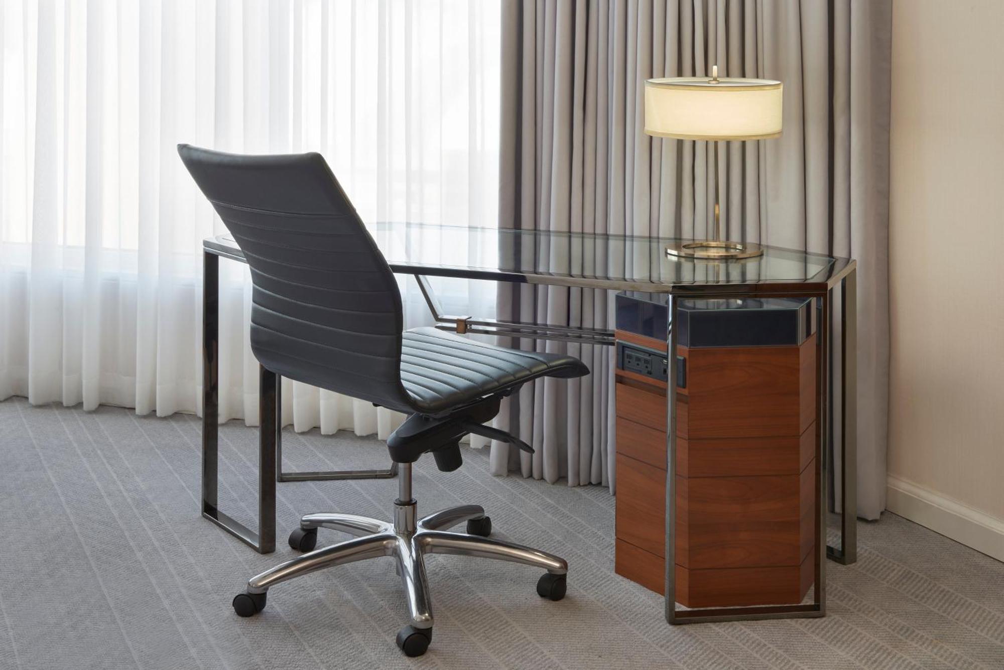 Intercontinental Centre By Ihg 4* Toronto