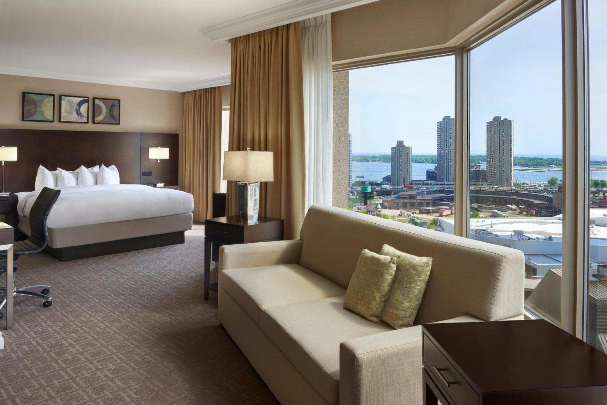 Intercontinental Centre By Ihg Hotel 4*
