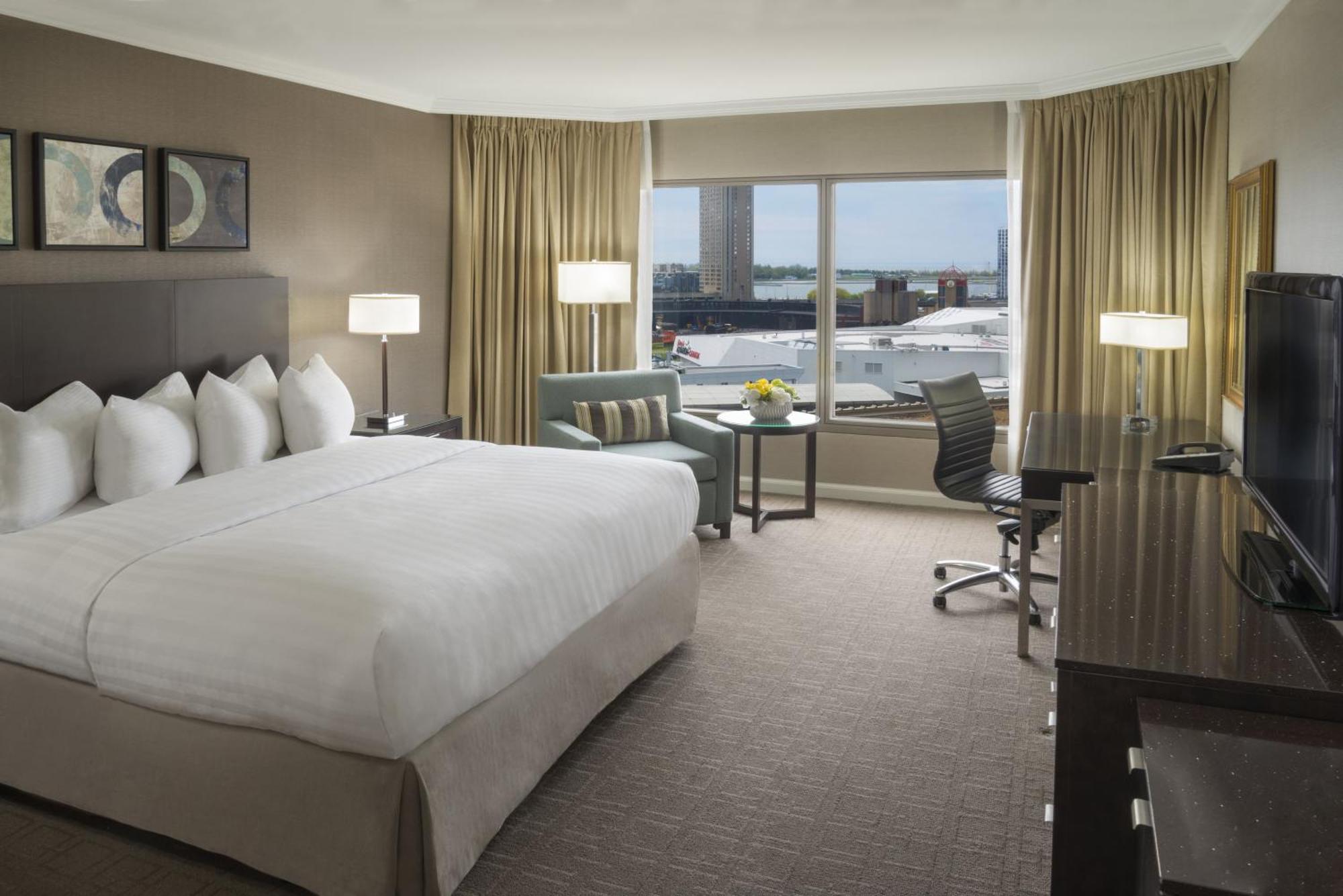 Hotel Intercontinental Centre By Ihg 4*