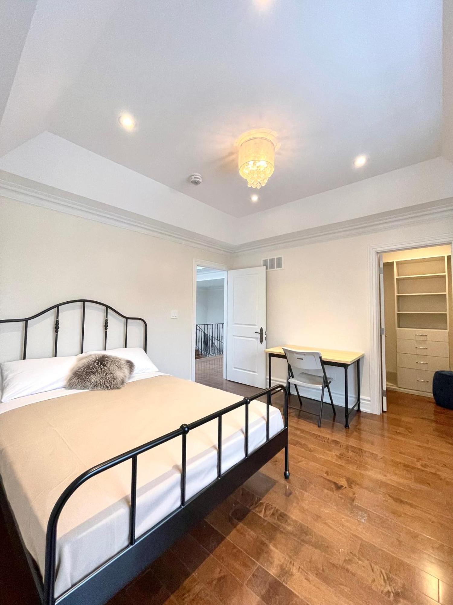 Beautiful House Near North York Center *