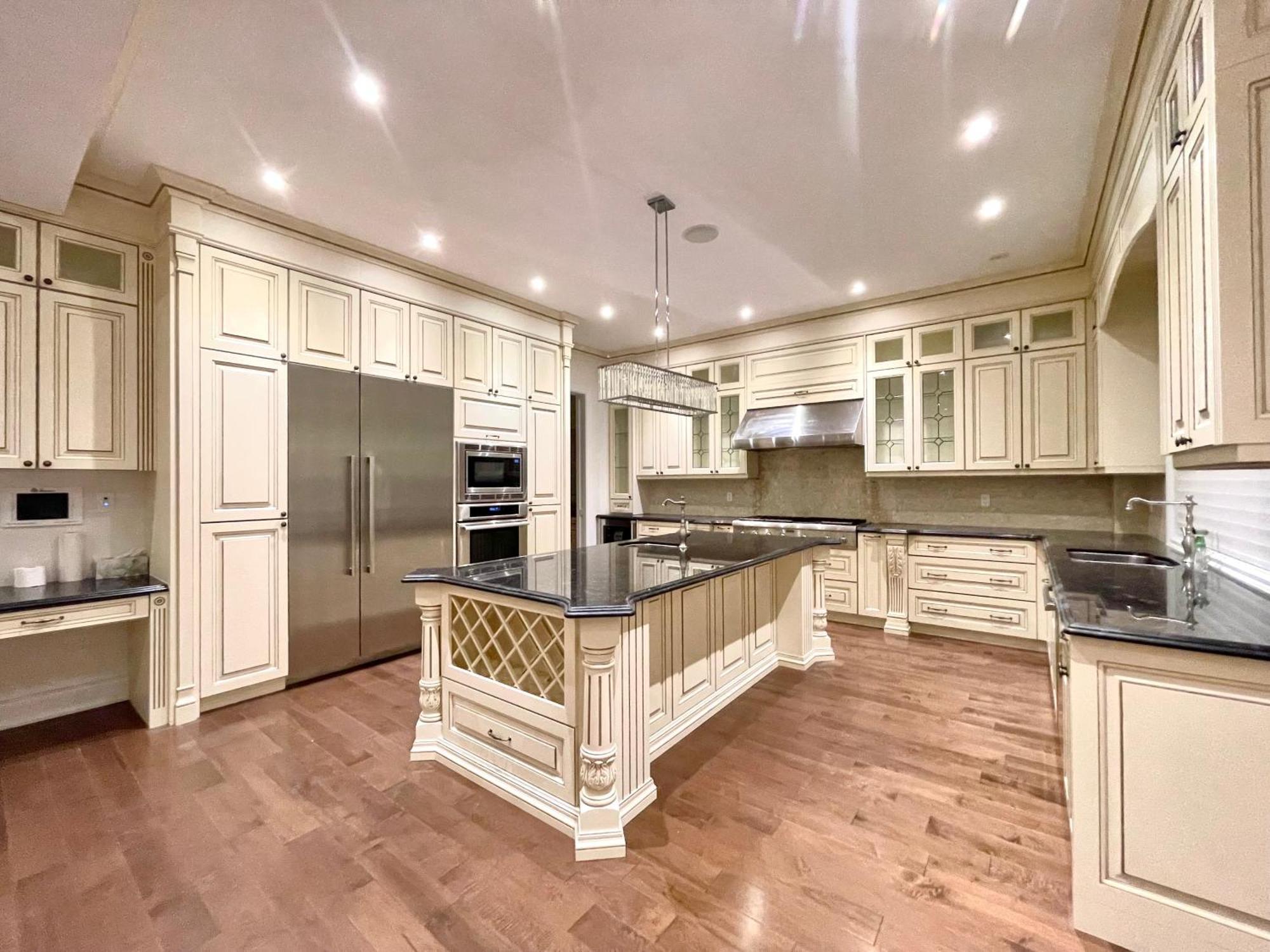Beautiful House Near North York Center * Toronto
