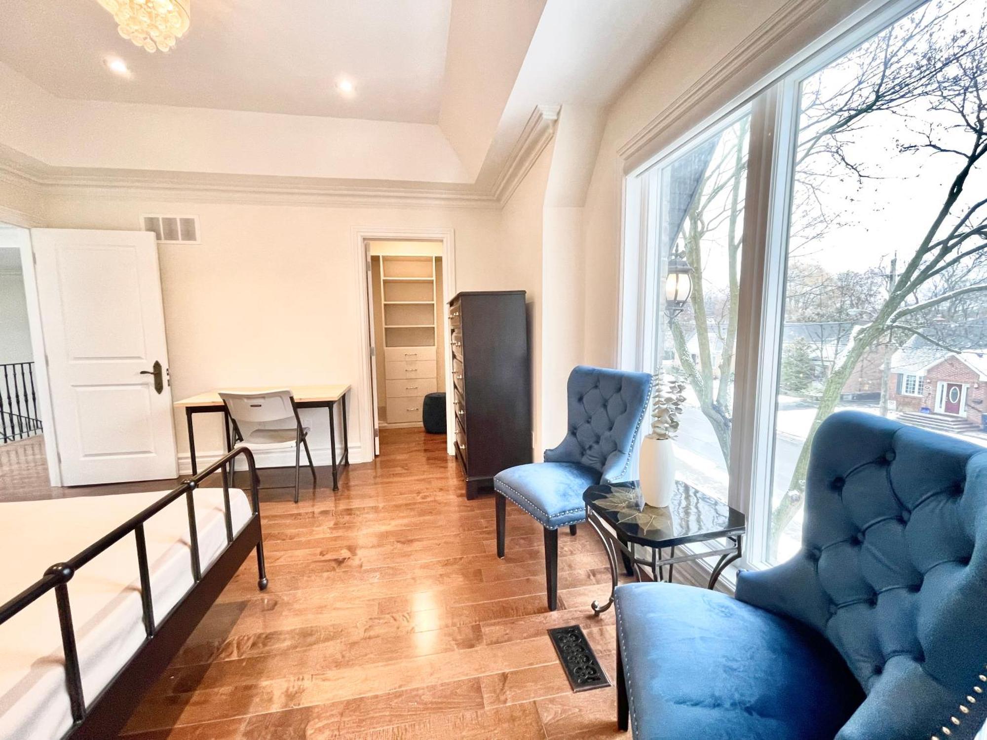 Beautiful House Near North York Center Guest house *