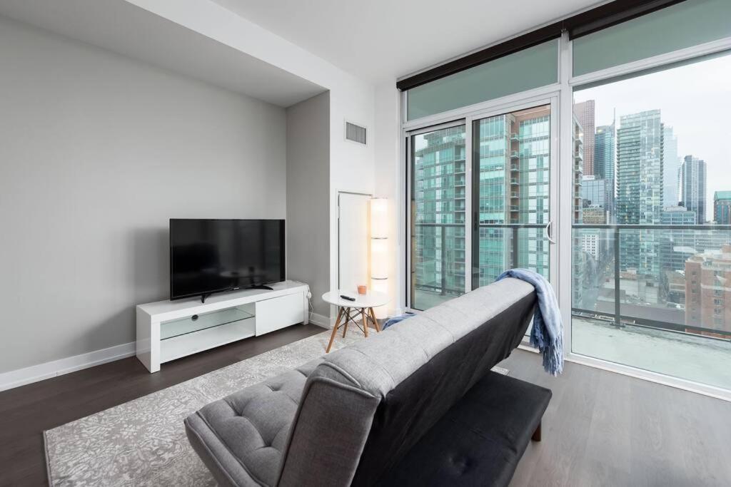With A View, St. Lawrence Market Apartment Toronto