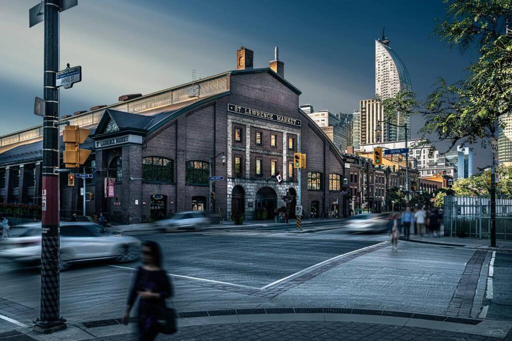 With A View, St. Lawrence Market Apartment Toronto