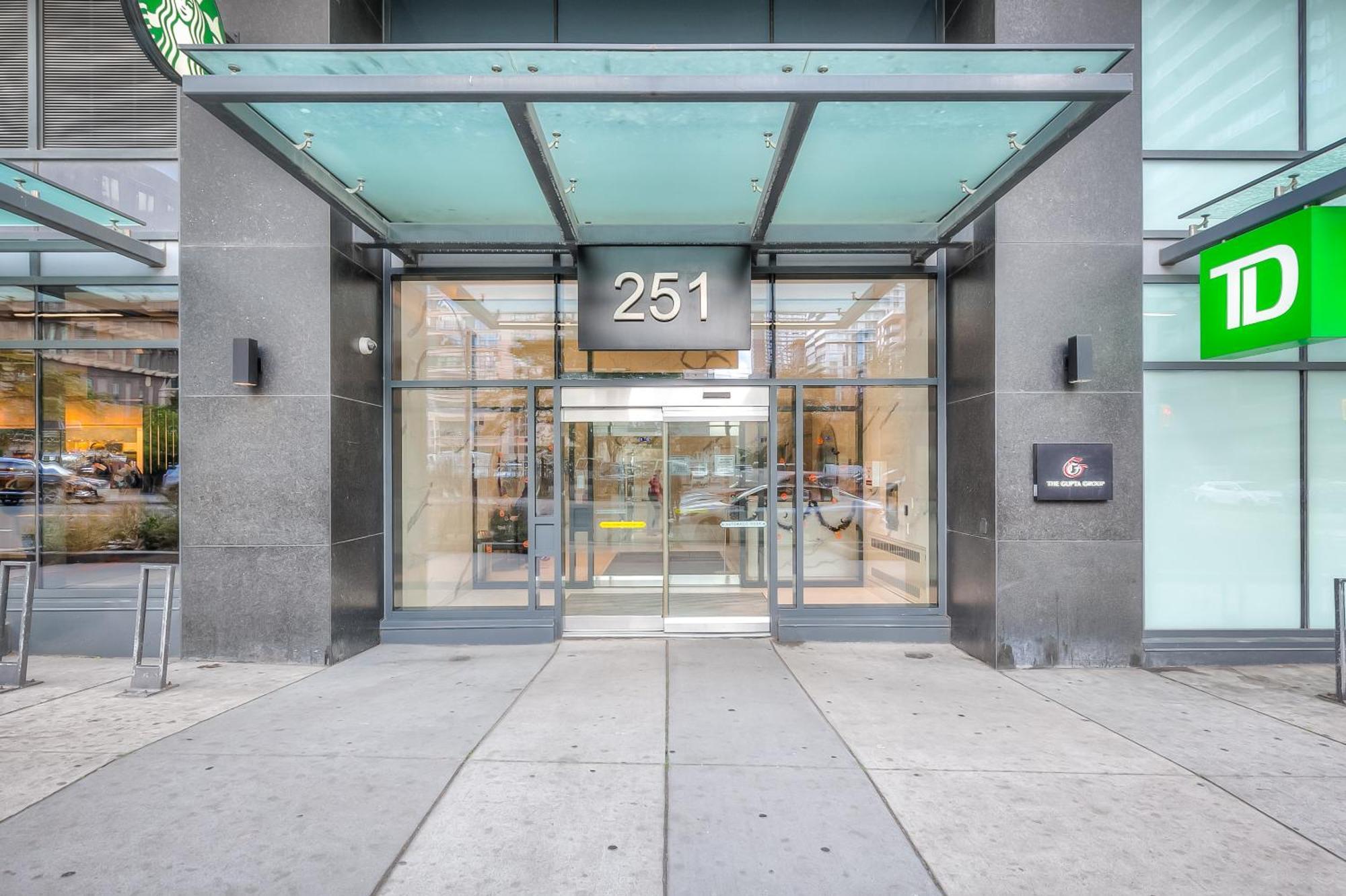 Rivetstays - The Jarvis Apartment Toronto