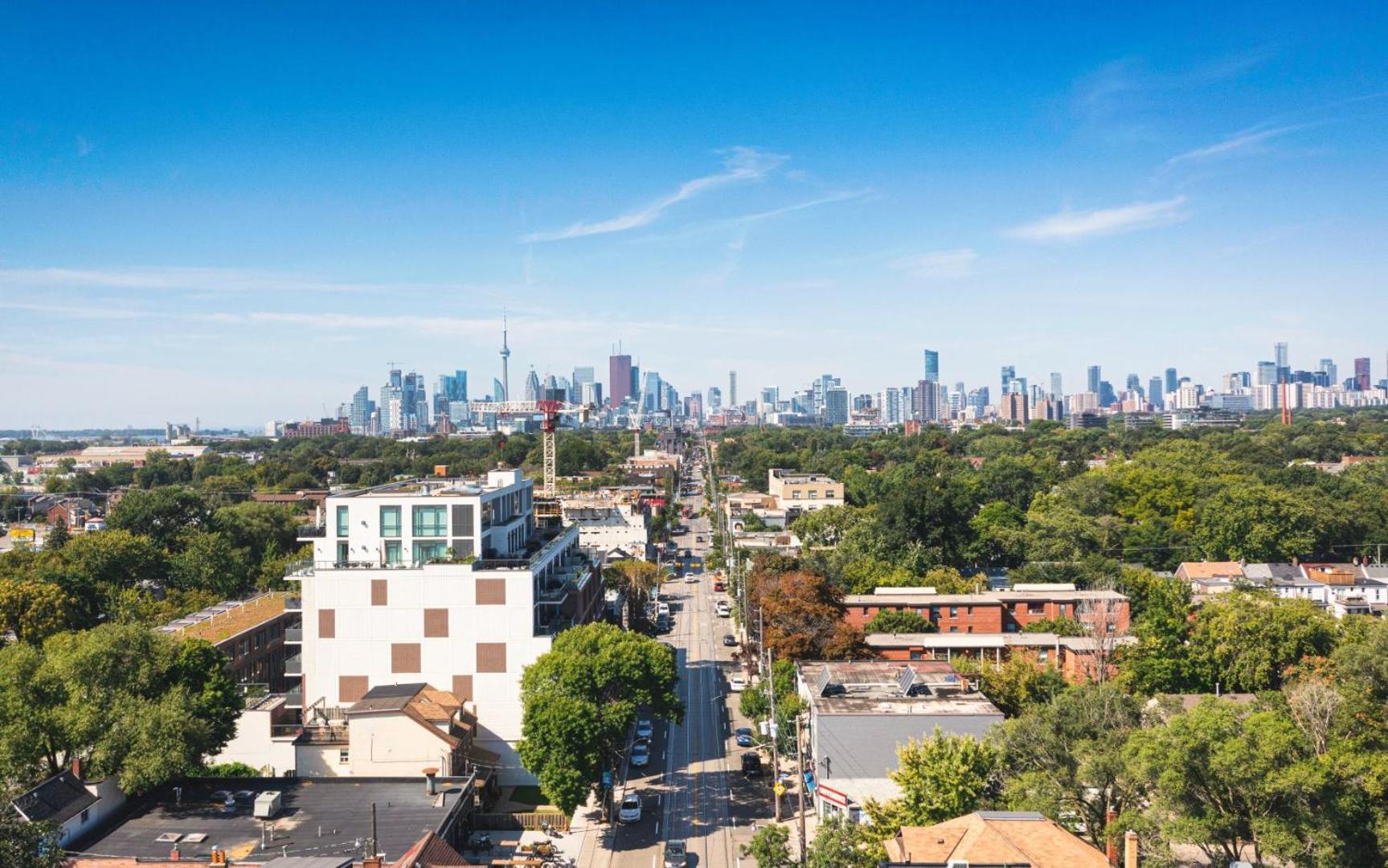 Lovely Leslieville, Exploring Nature In The Holiday home Toronto