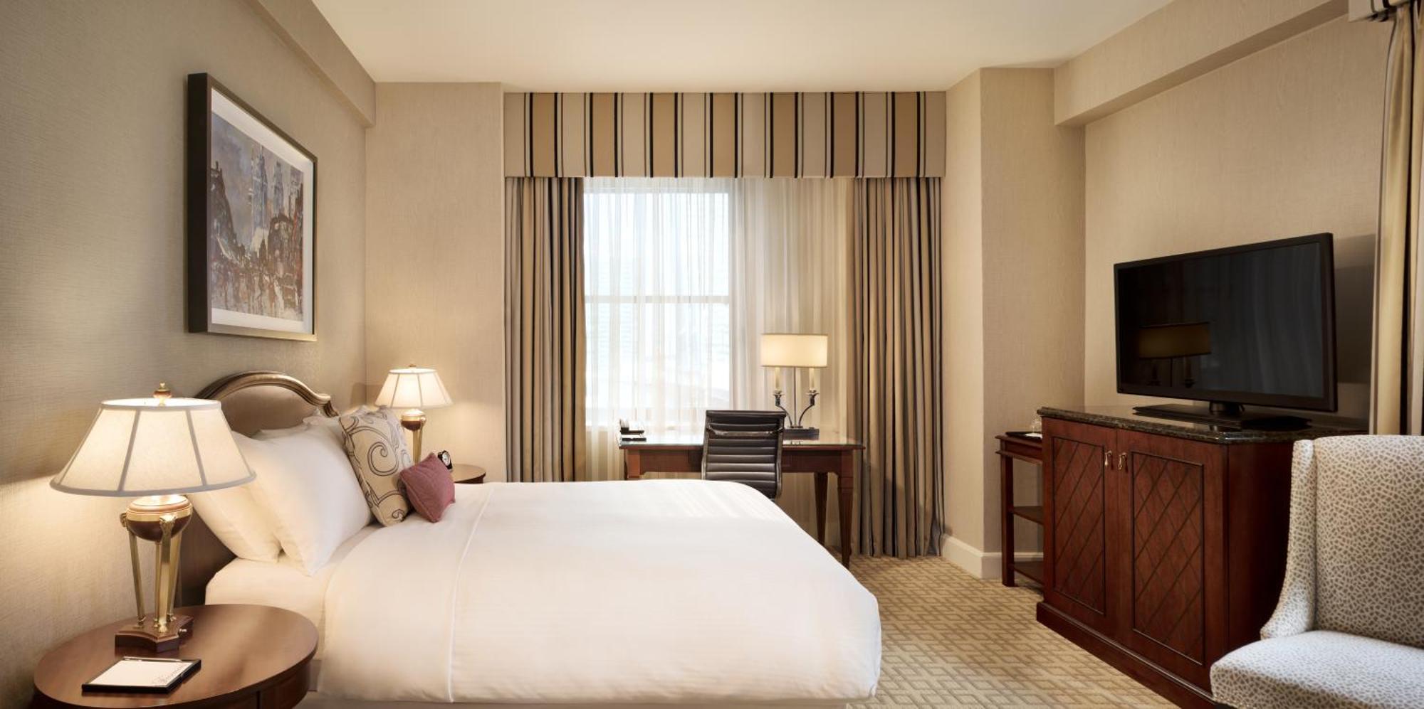 Fairmont Royal York 5*