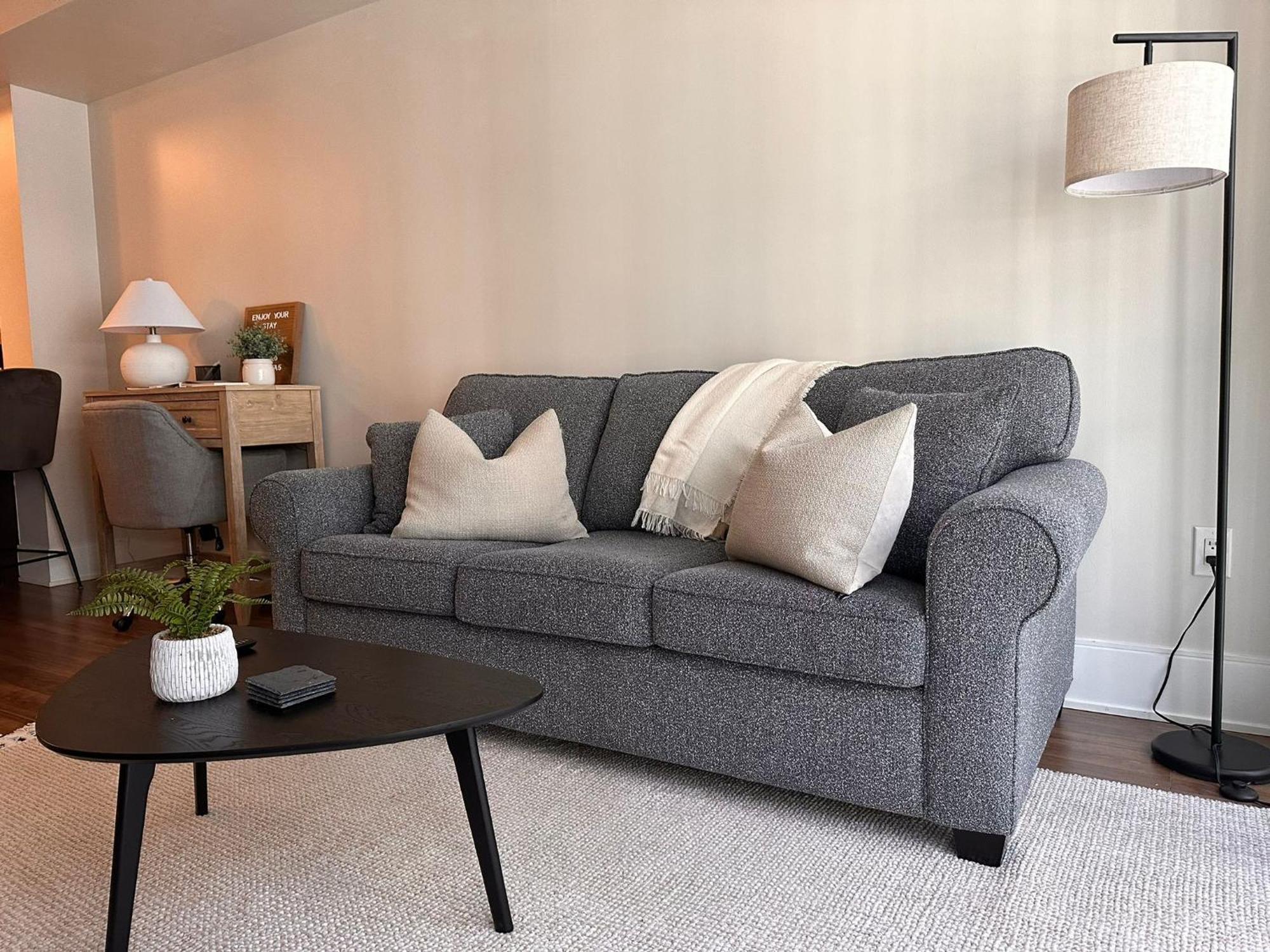 Apartment Entertainment District - King Bed - Close To Core - Dome - Scotiabank - Cne - York - Near King St W Toronto