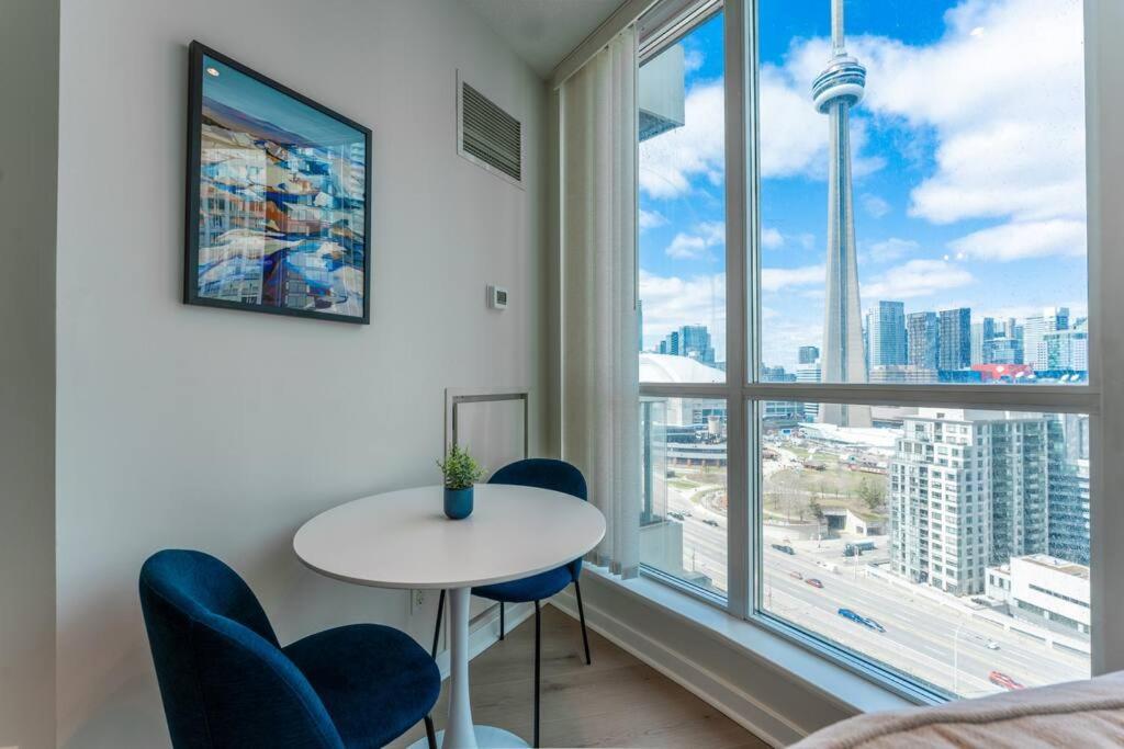 Apartment Views ~ Pool ~ Bbq ~ Harbourfront ~ Wifi
