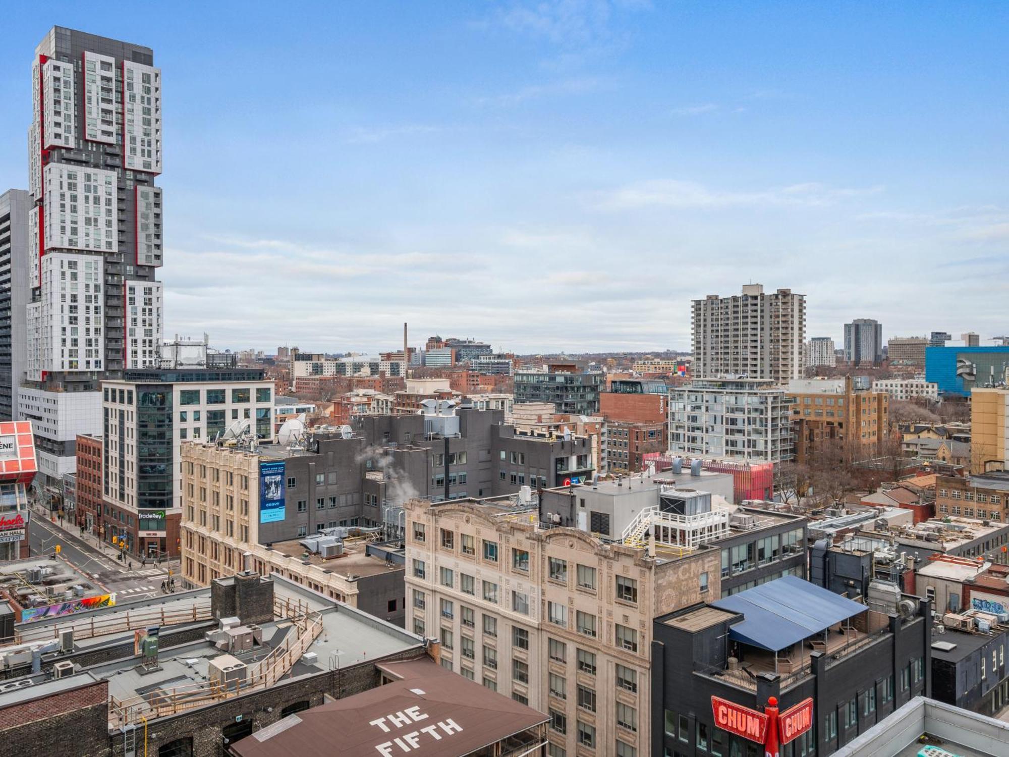 The Merrion - Toronto's Entertainment District Apartment