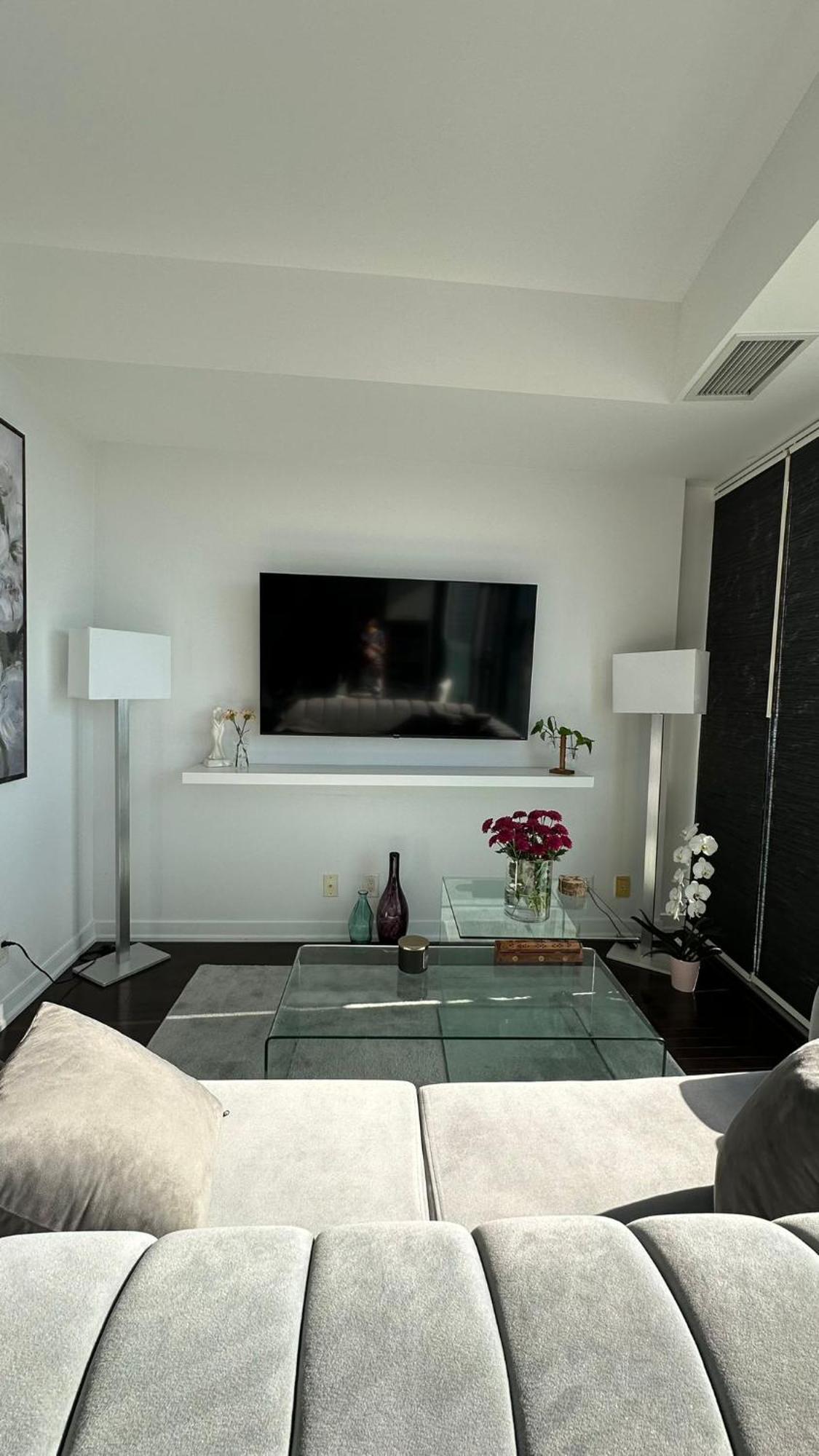 Downtown, Luxury Condo, Cn Tower, Rogers Center, Scocia Arena, Unobstructed View Apartment