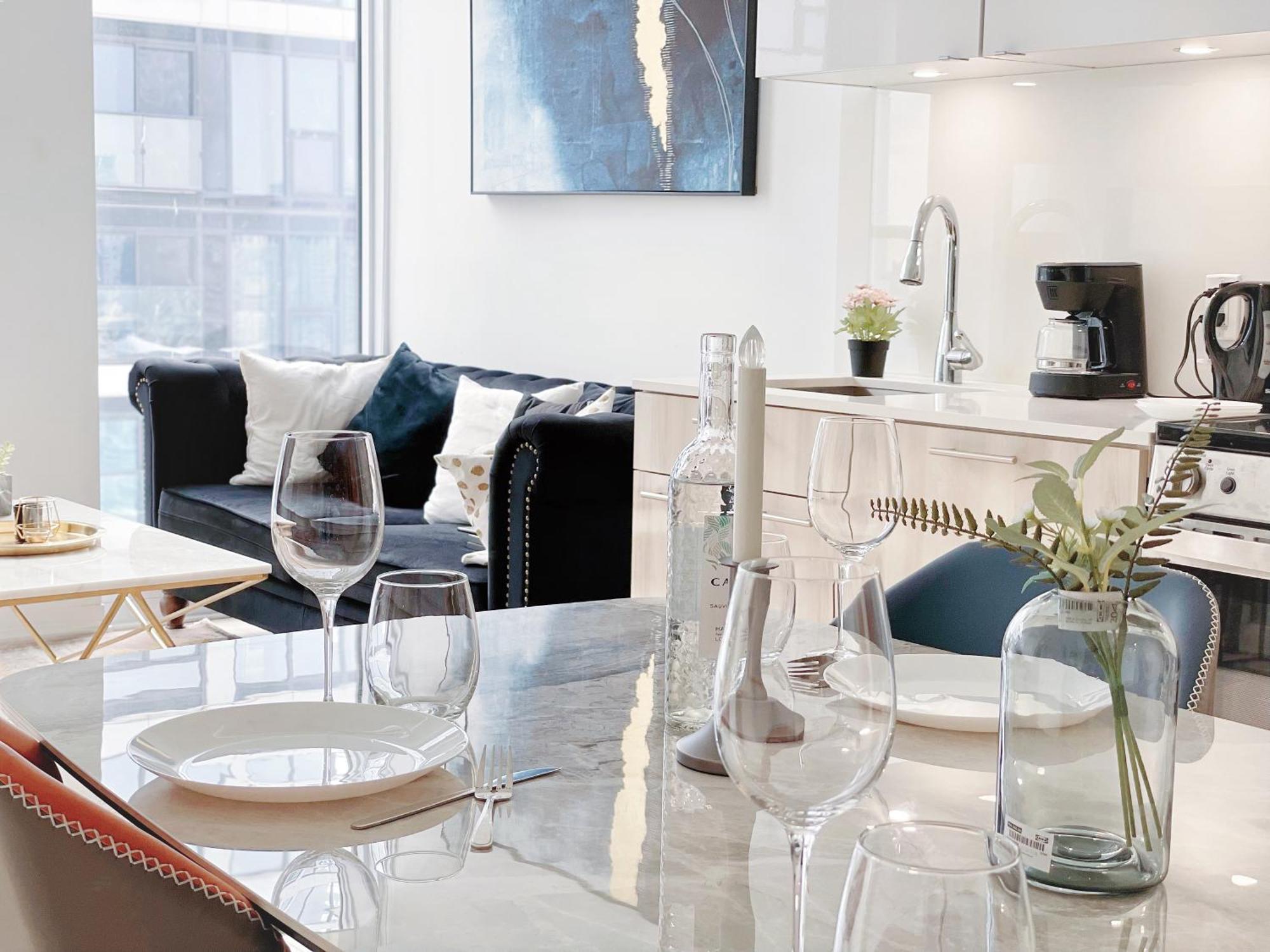 Apartment Infivilla Boutique Penthouse-live In The Sky With Amazing Lakeview! Downtown Toronto!b