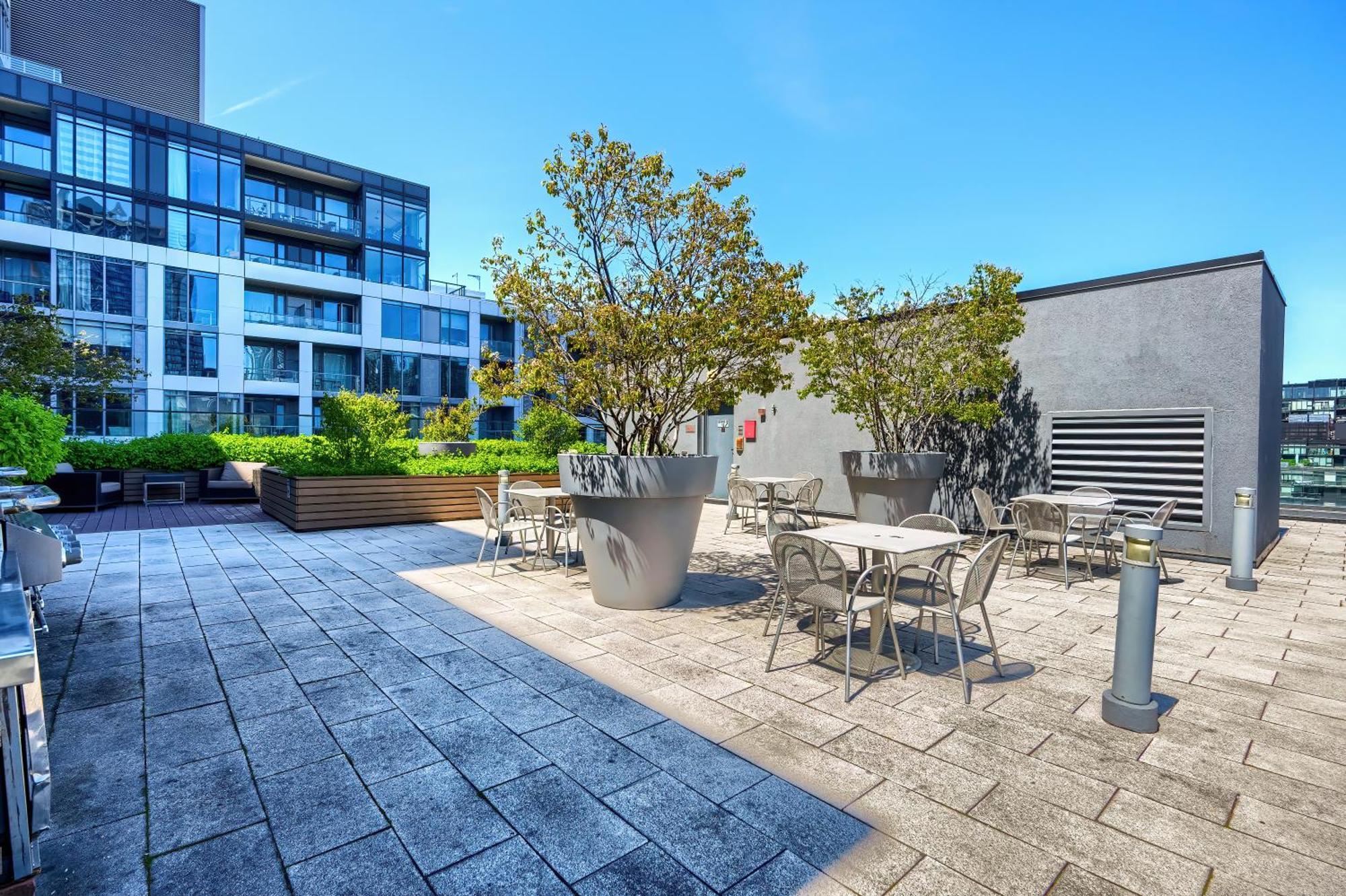 Apartment In The Heart Of Downtown Toronto! *