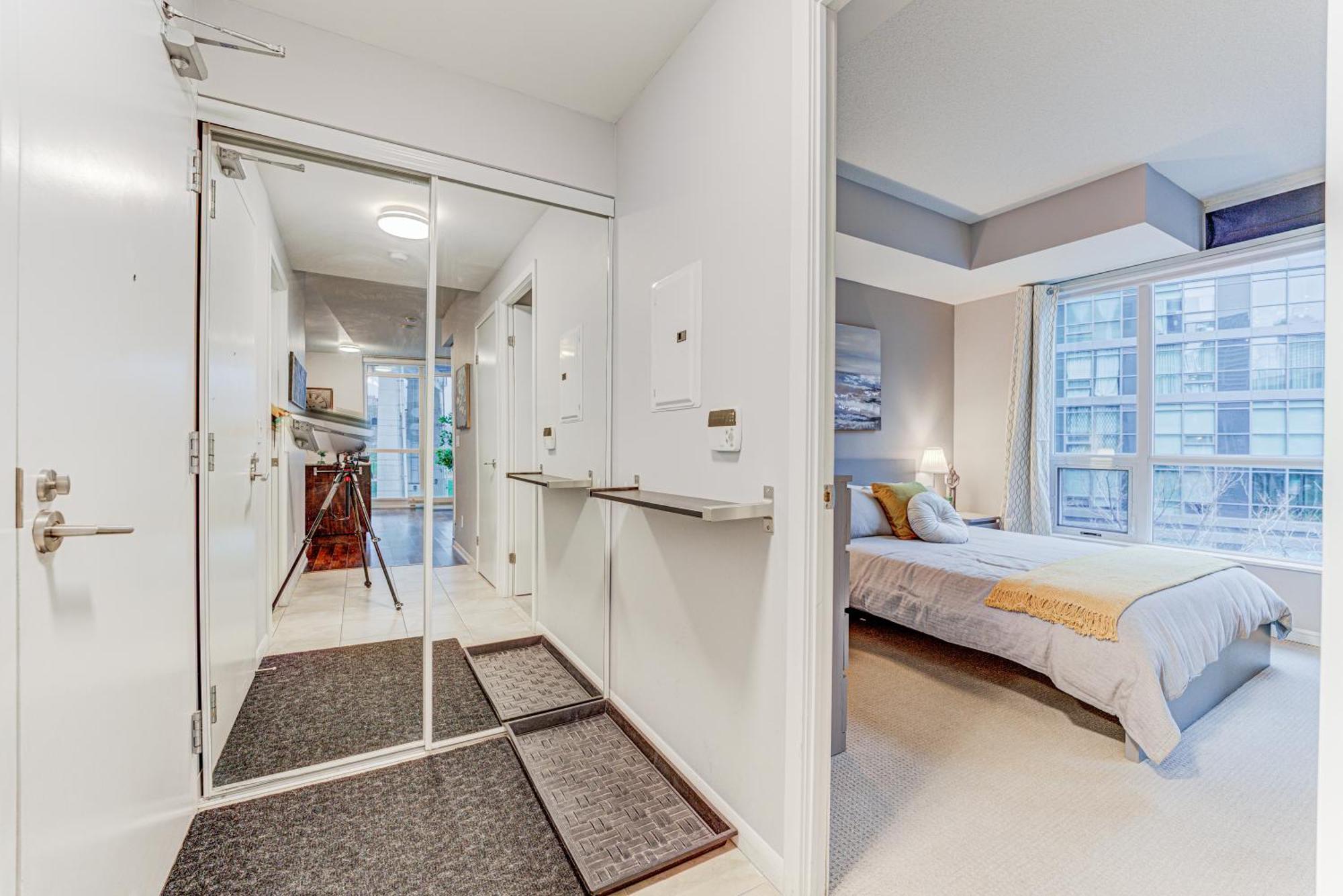 Apartment Prime Pad 2 Bedroom With Cn Tower View *