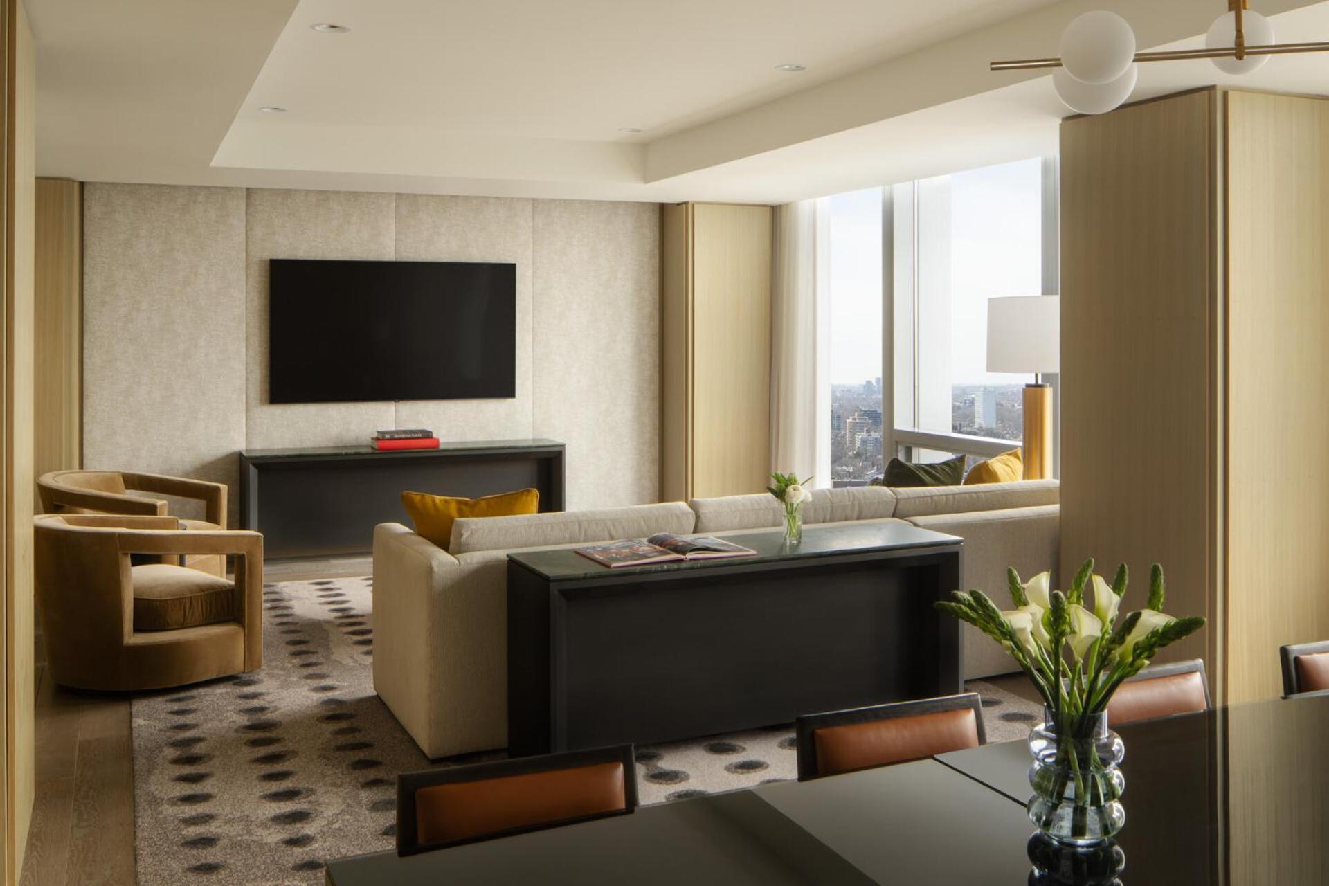 Four Seasons Hotel