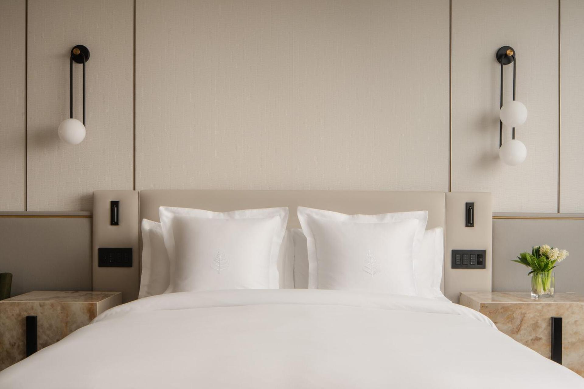 Four Seasons Hotel 5*