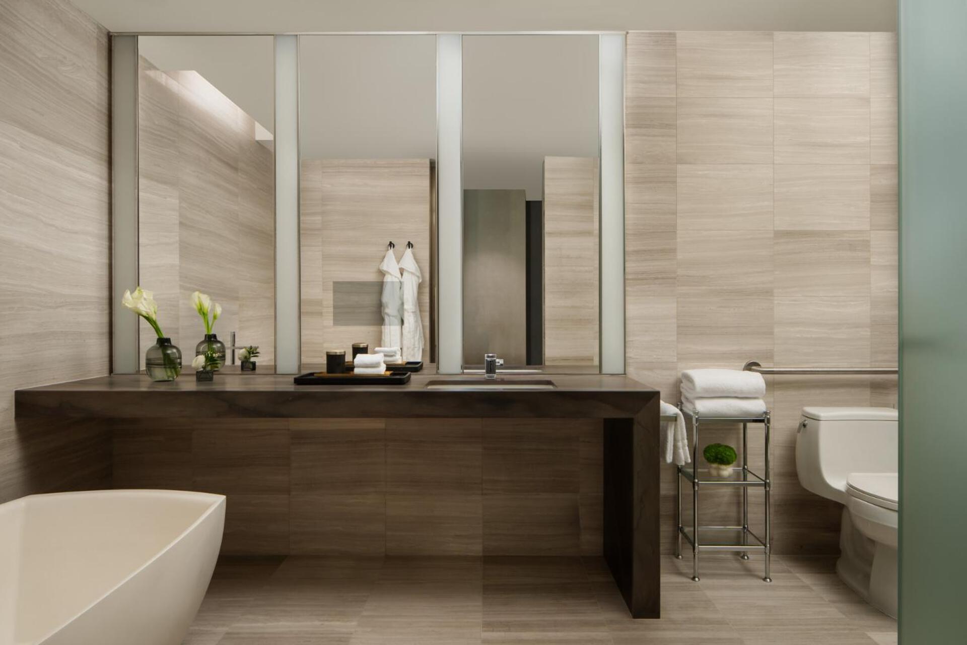 Four Seasons Hotel