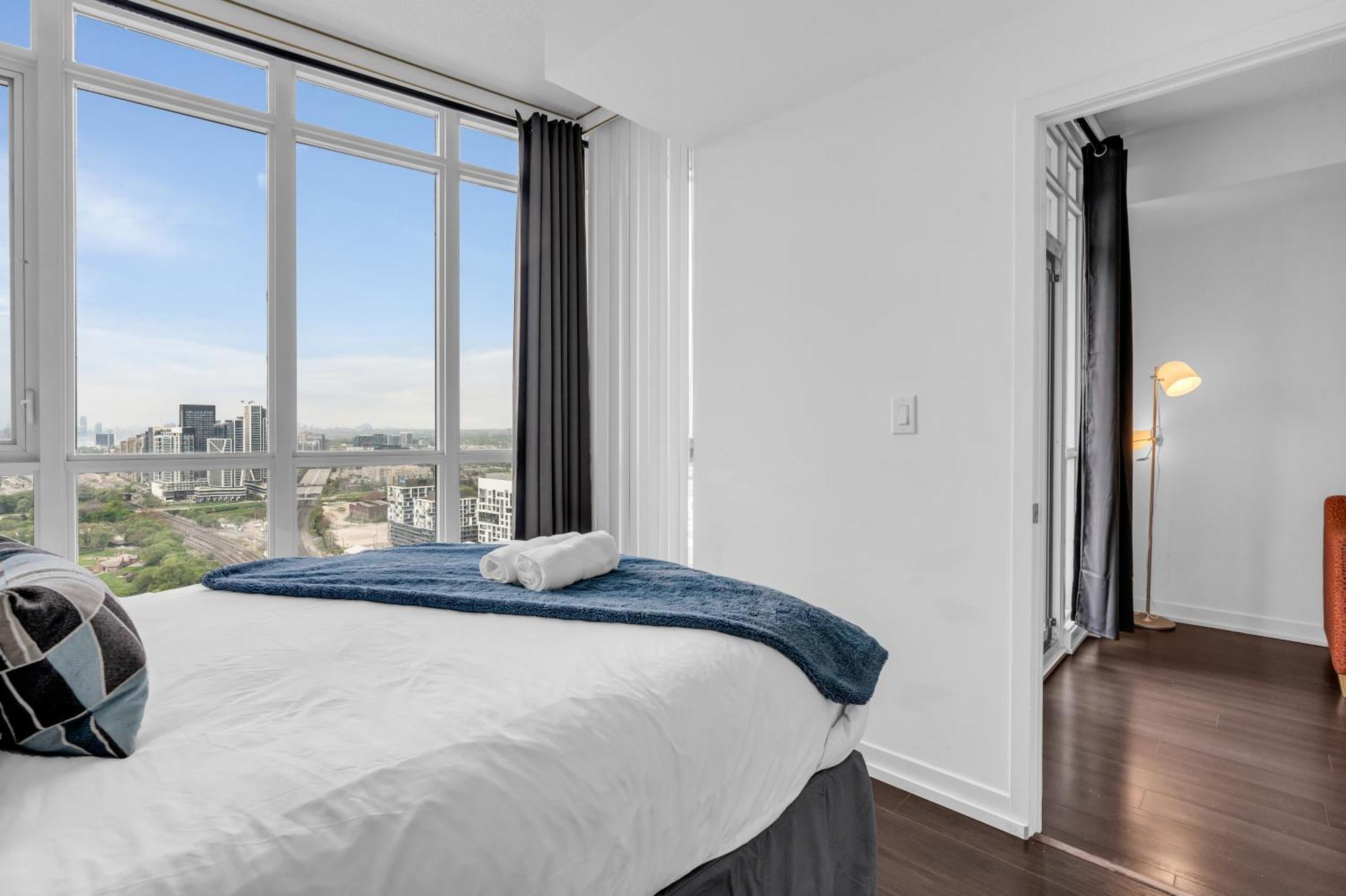 Downtown - Free Parking/self Check-in Apartment *