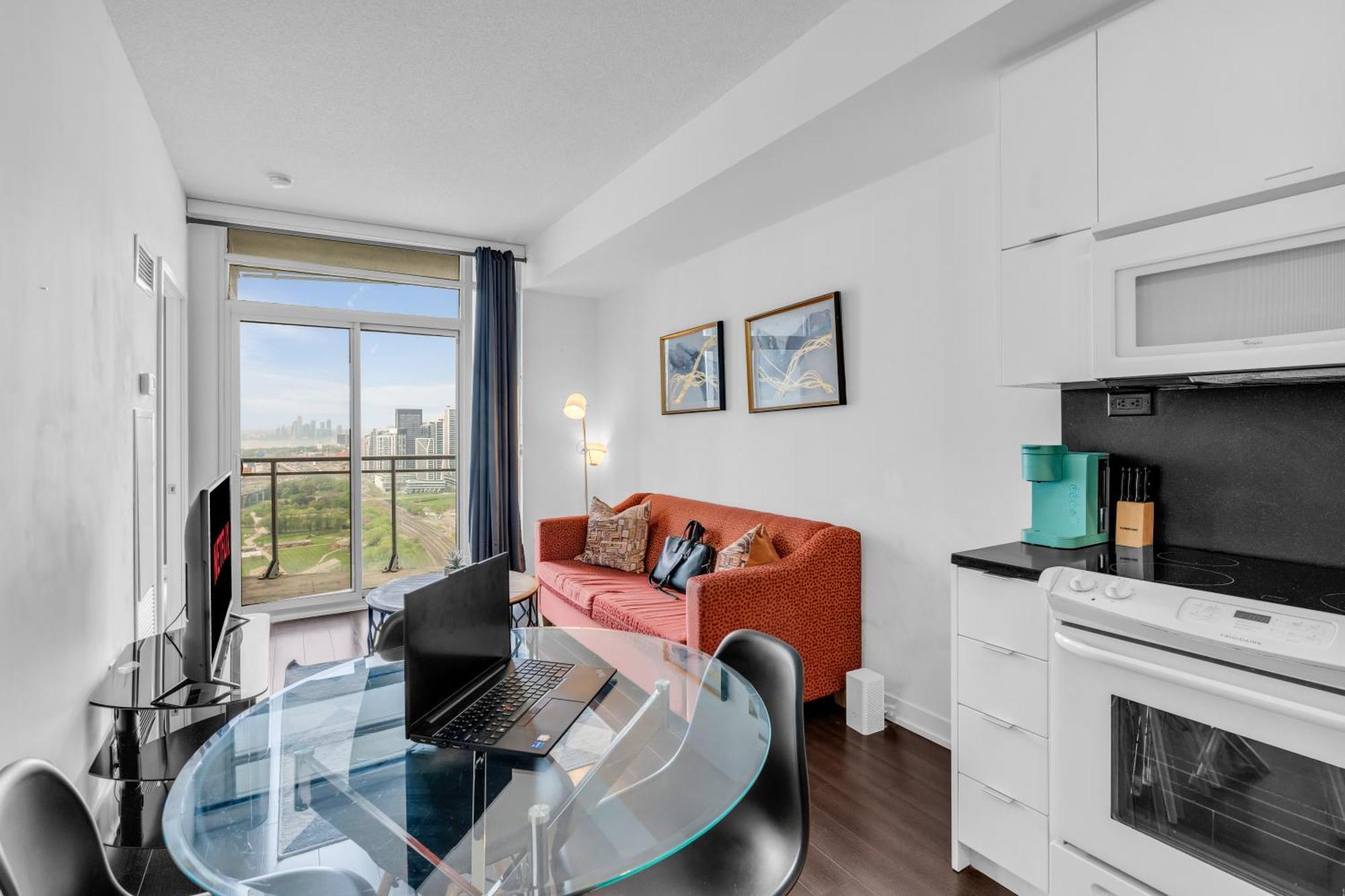 Downtown - Free Parking/self Check-in Apartment
