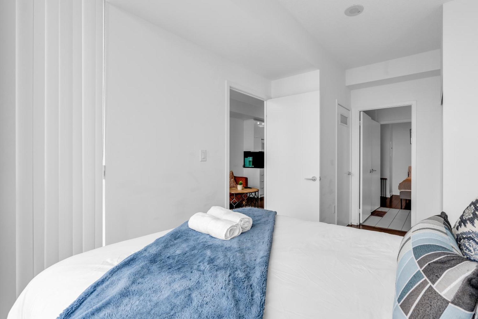 Apartment Downtown - Free Parking/self Check-in Toronto
