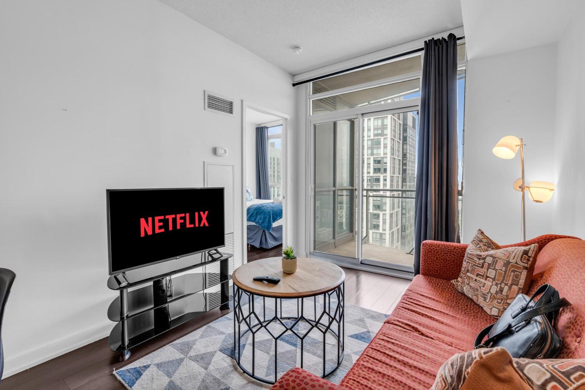 Downtown - Free Parking/self Check-in Apartment