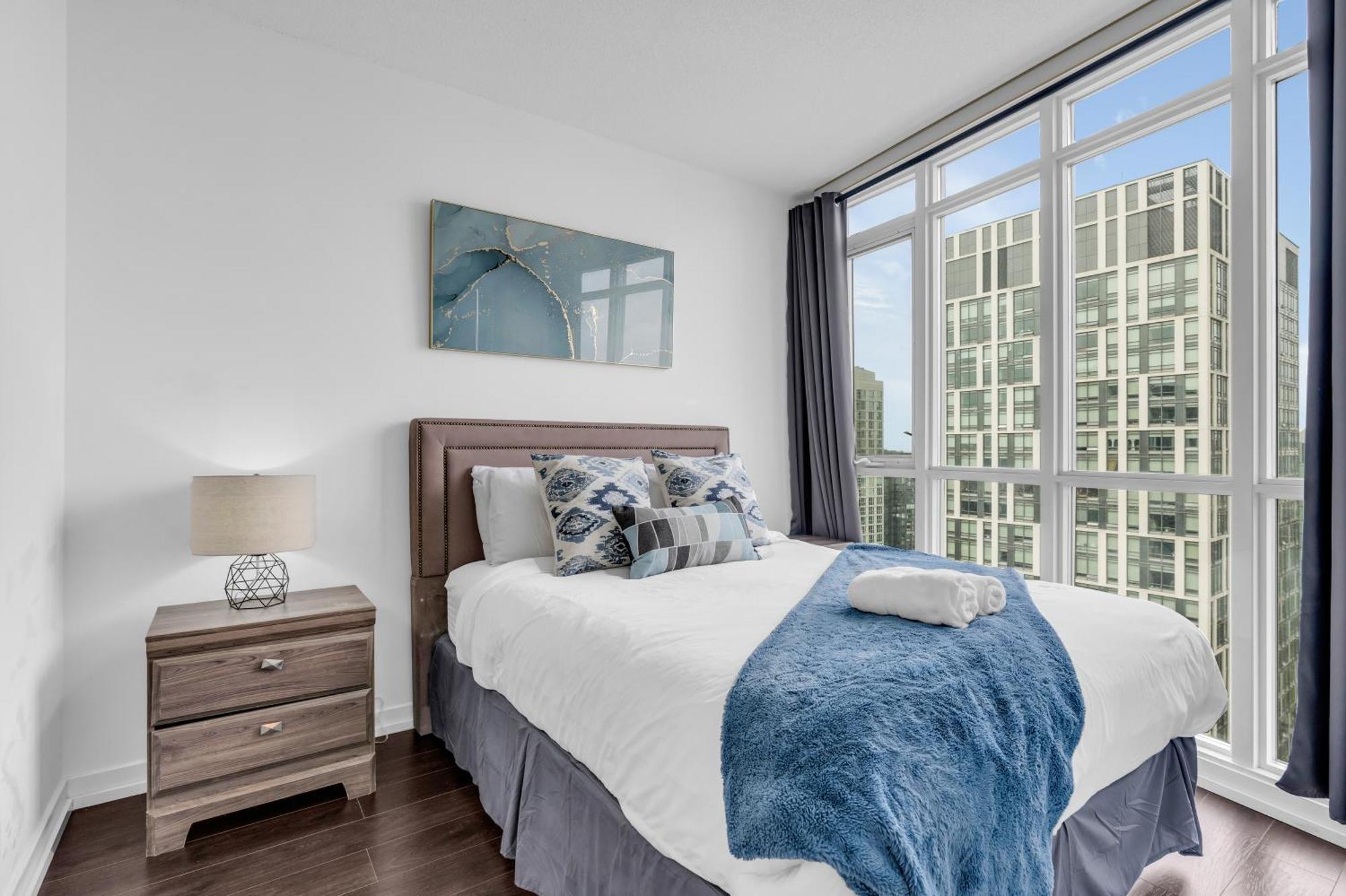 Downtown - Free Parking/self Check-in Apartment