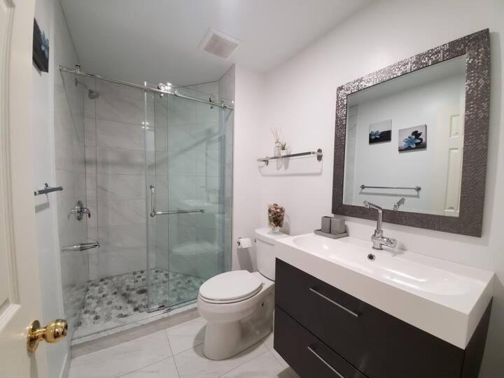 Mins Walk To Trinity Bellwood Park From Your Downtown Toronto