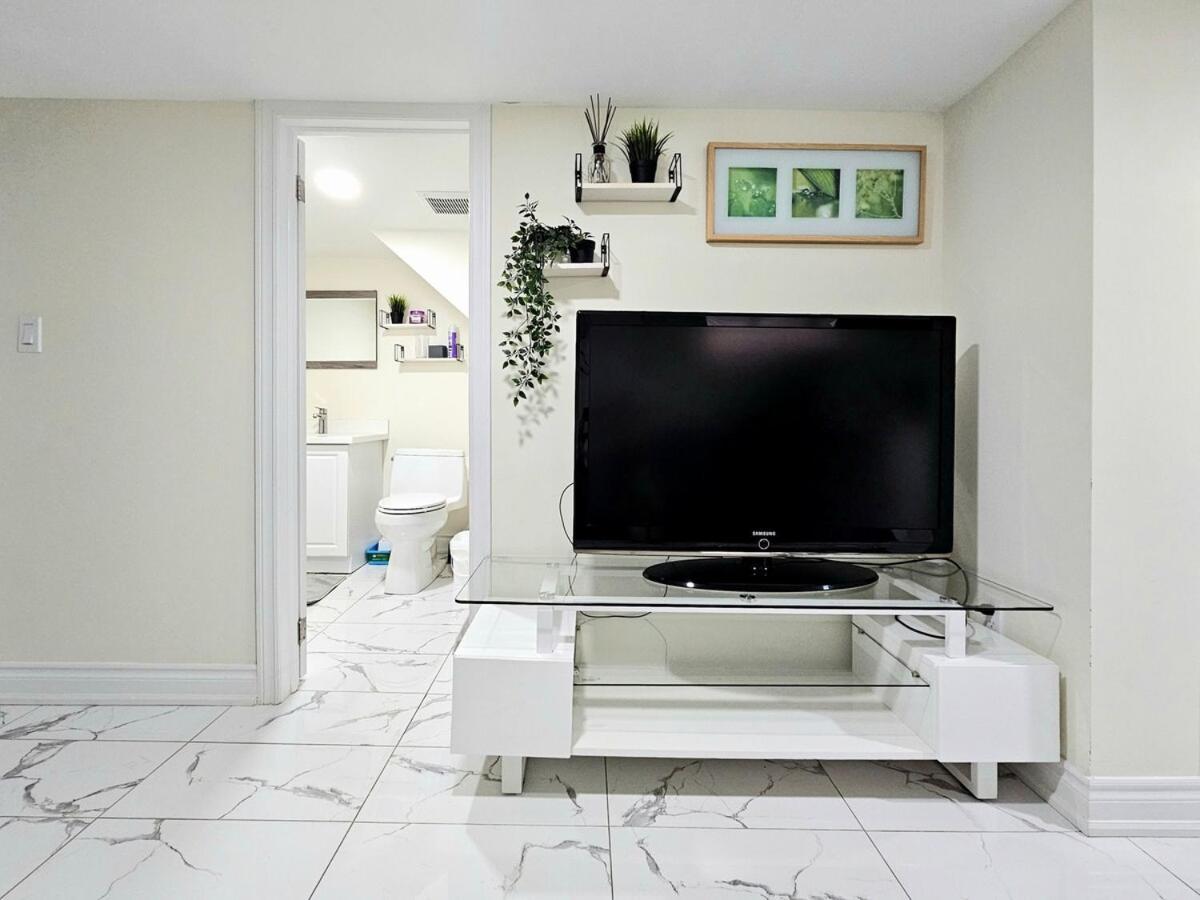 Mins Walk To Trinity Bellwood Park From Your Downtown *