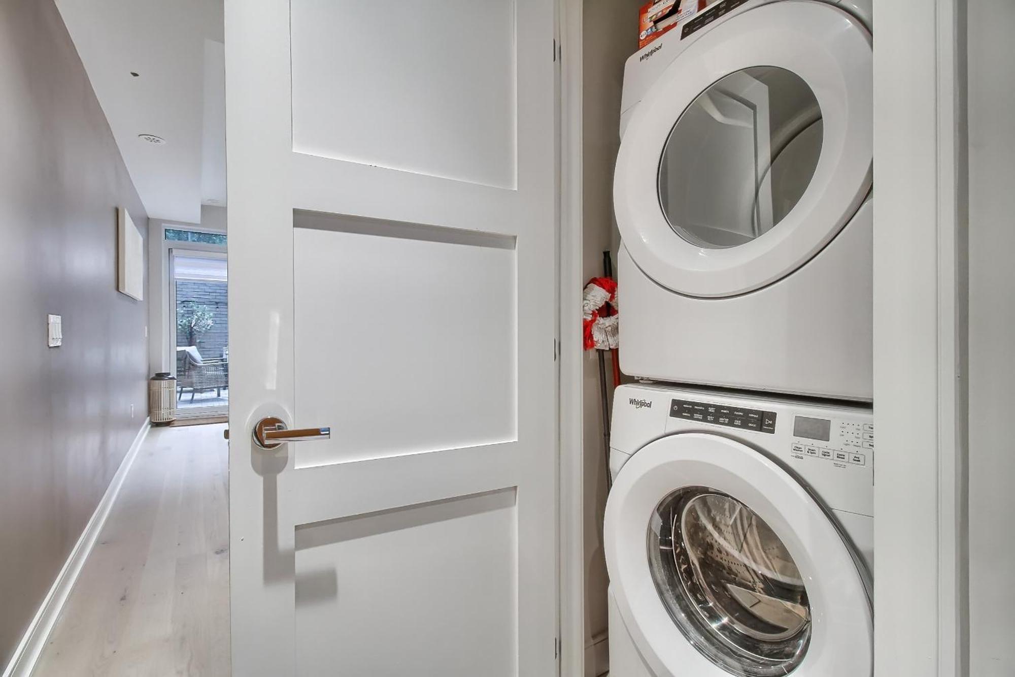 Luxury Townhouse In Downtown - Th1 Holiday home Toronto