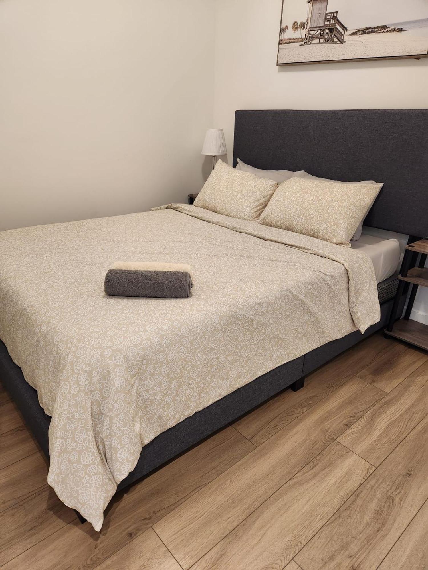 Apartment Stunning Open Layout Superb Location